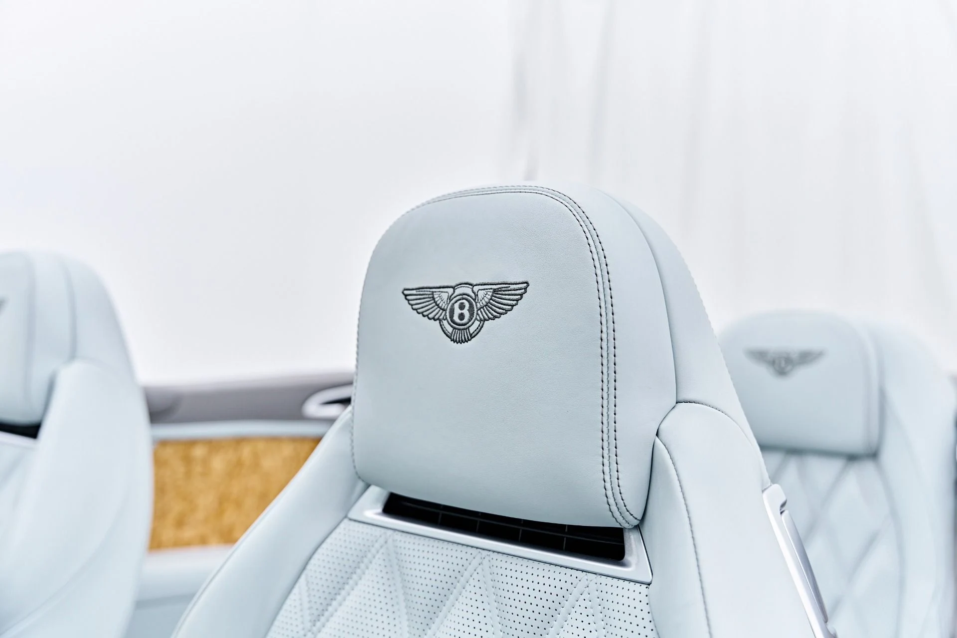 mph052_1512606048_Used_2014_Bentley_Continental_GTC_Base_1786670720_387bbfe053