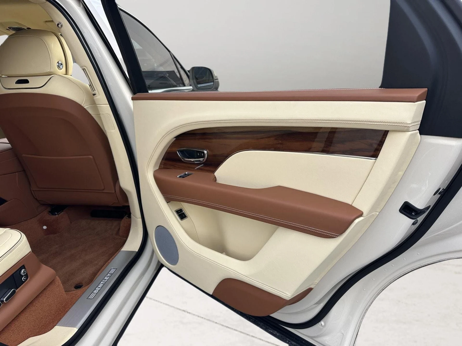 mph052_1535362382_48000d5ccac166db3f84d89c25c27f26_b54bdff6ea