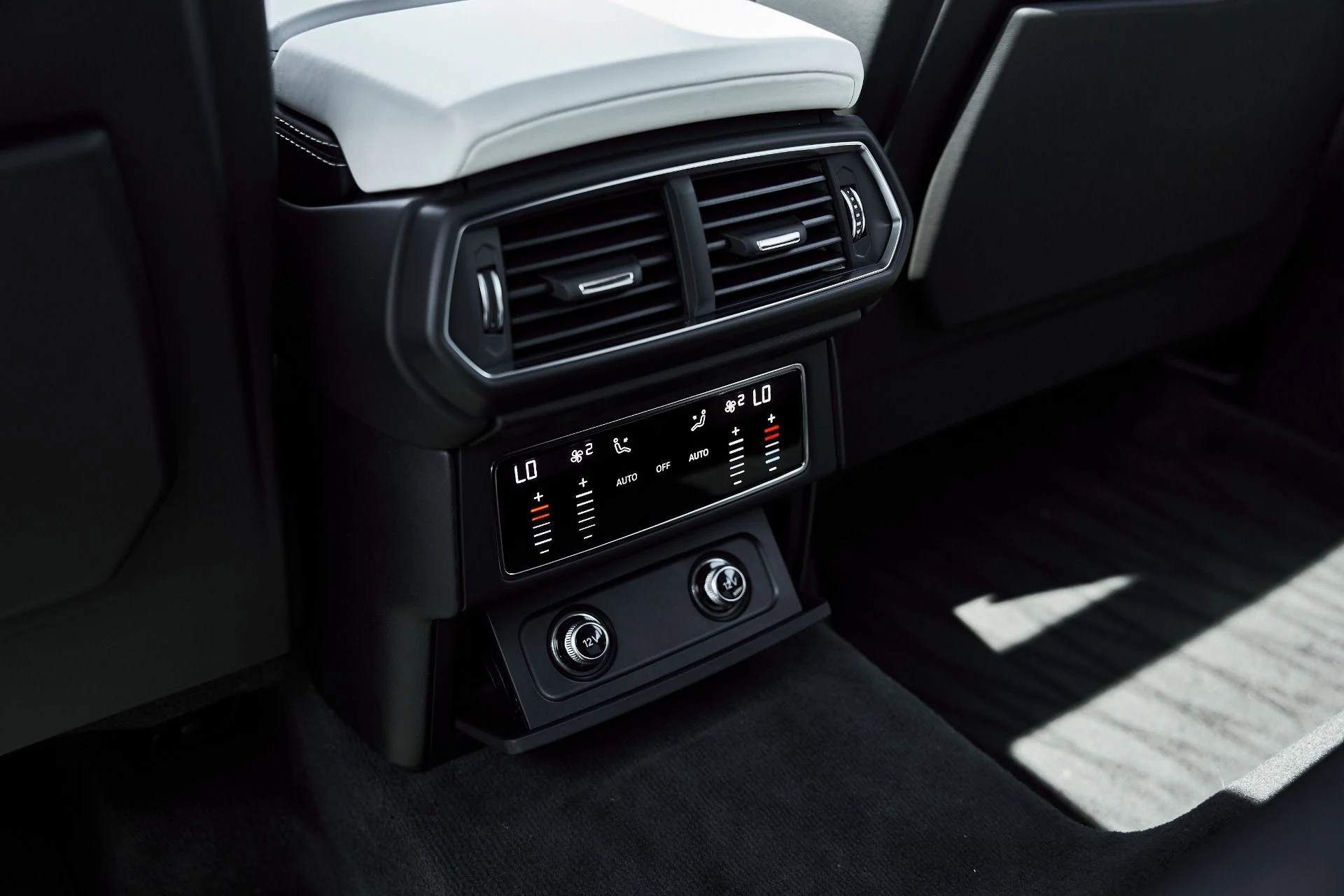 mph052_1540228182_Used_2019_Lamborghini_Urus_Base_1776301890_49c1872294