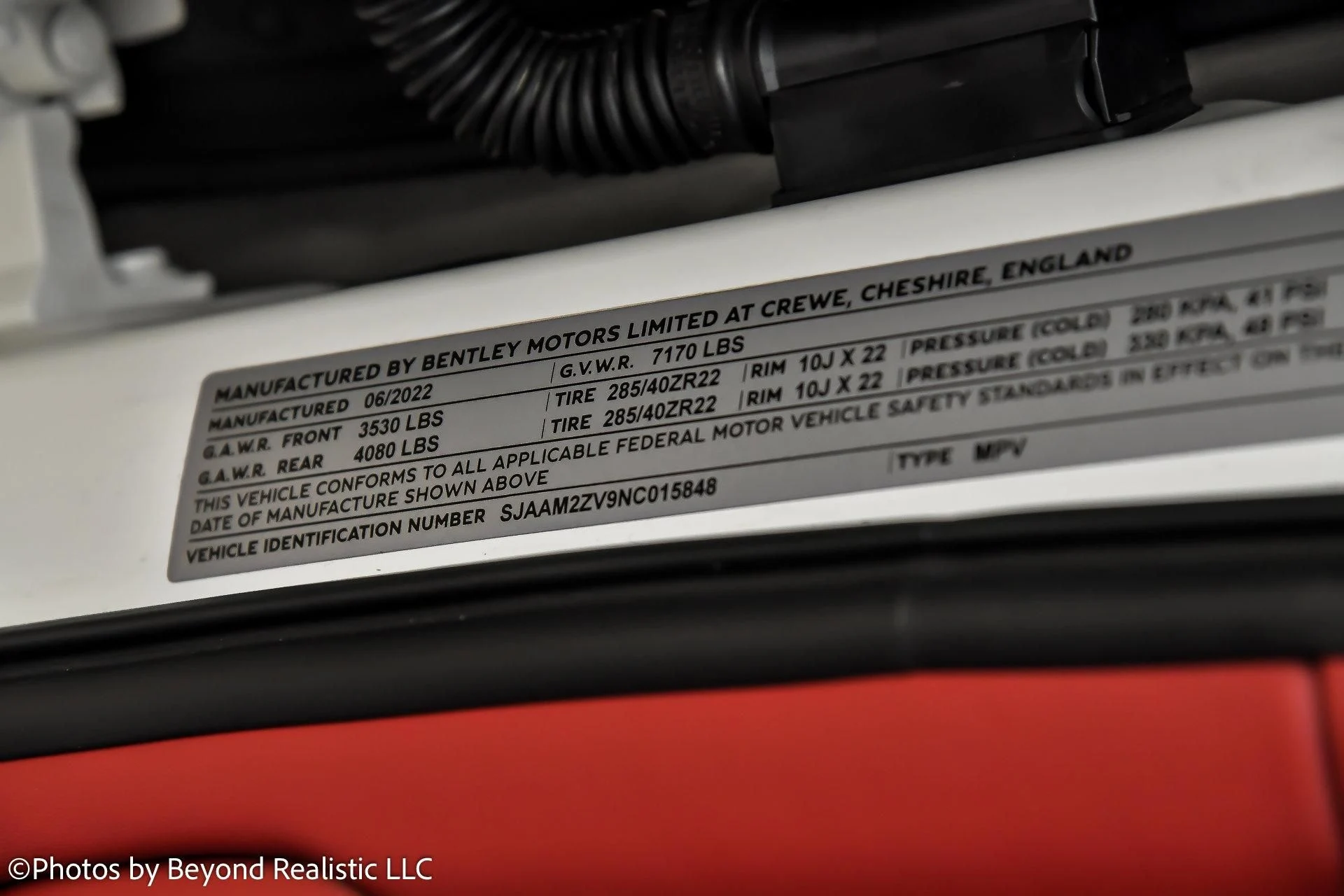 mph052_1547531199_Used_2022_Bentley_Bentayga_V8_1754381313_edb6fb06b0