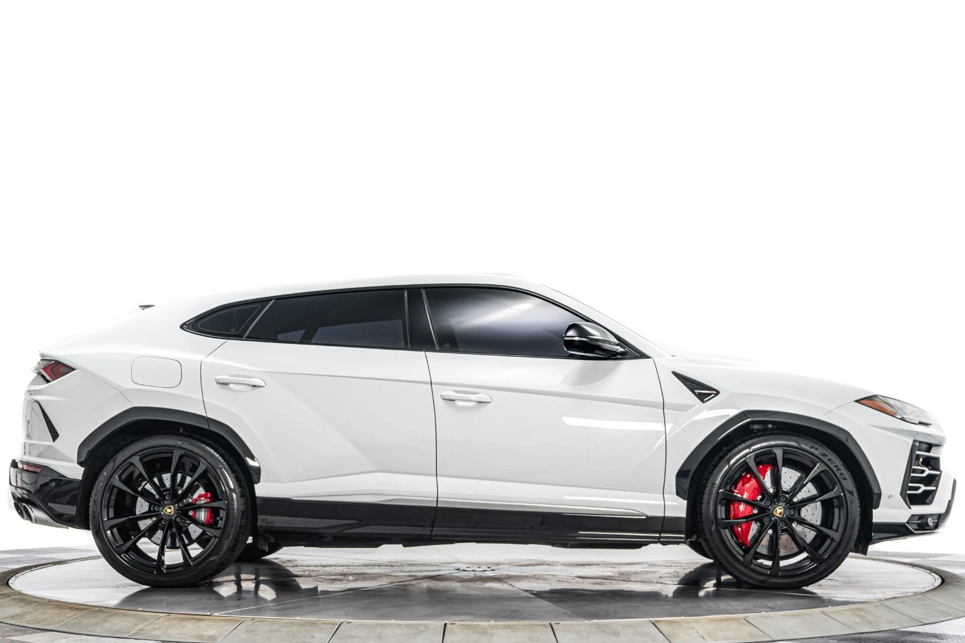 mph052_1554498925_Used_2021_Lamborghini_Urus_Bang_and_Olufsen_Audio_Two_Tone_Interior_641_Horsepower_1773860440_b382085c5b