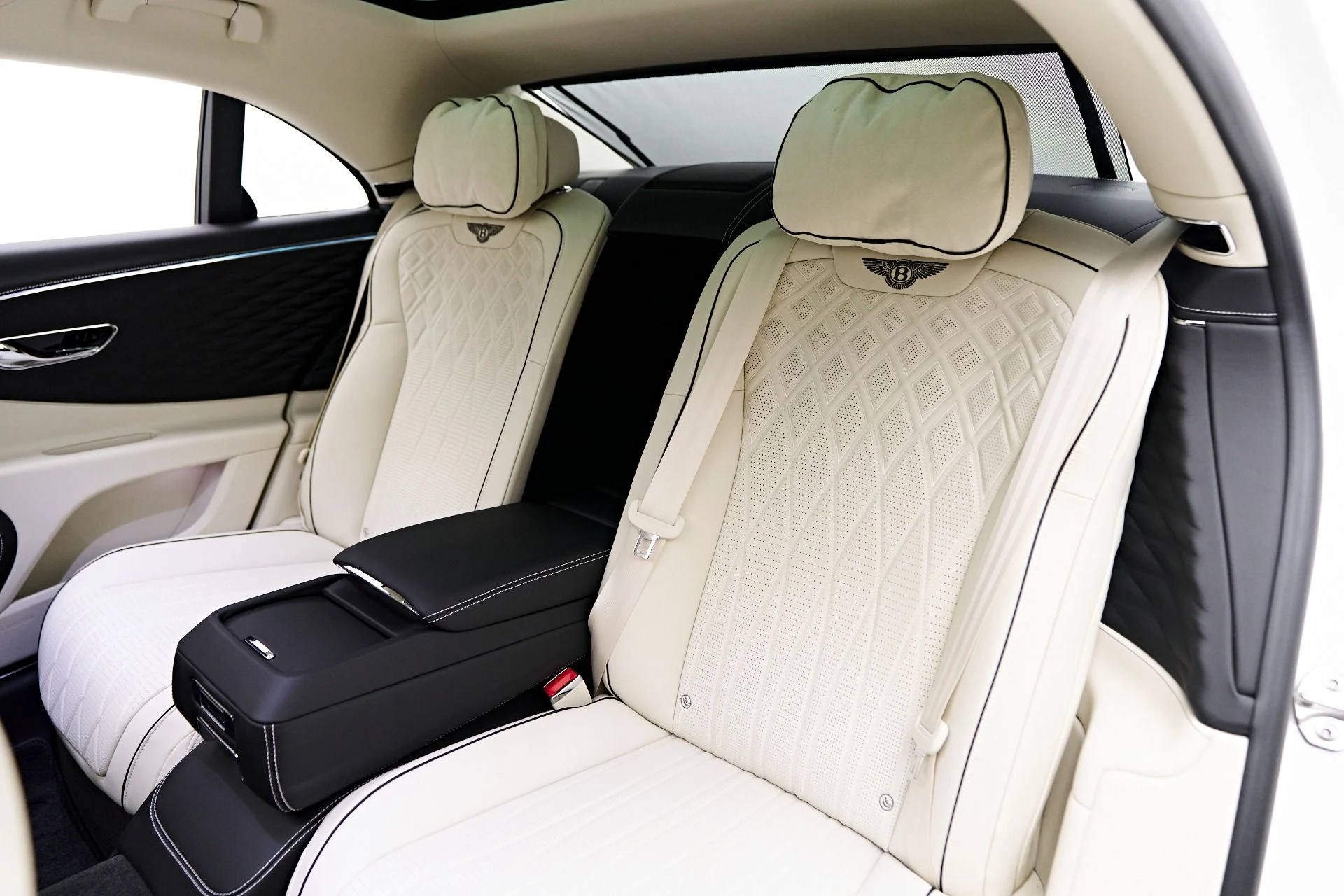 mph052_1581111739_Used_2021_Bentley_Flying_Spur_V8_1755391879_d25d053deb