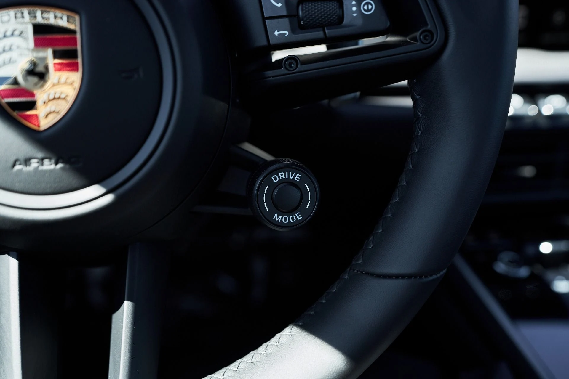 mph052_1584123902_Used_2024_Porsche_911_Carrera_4_S_1759617607_2072af8e22