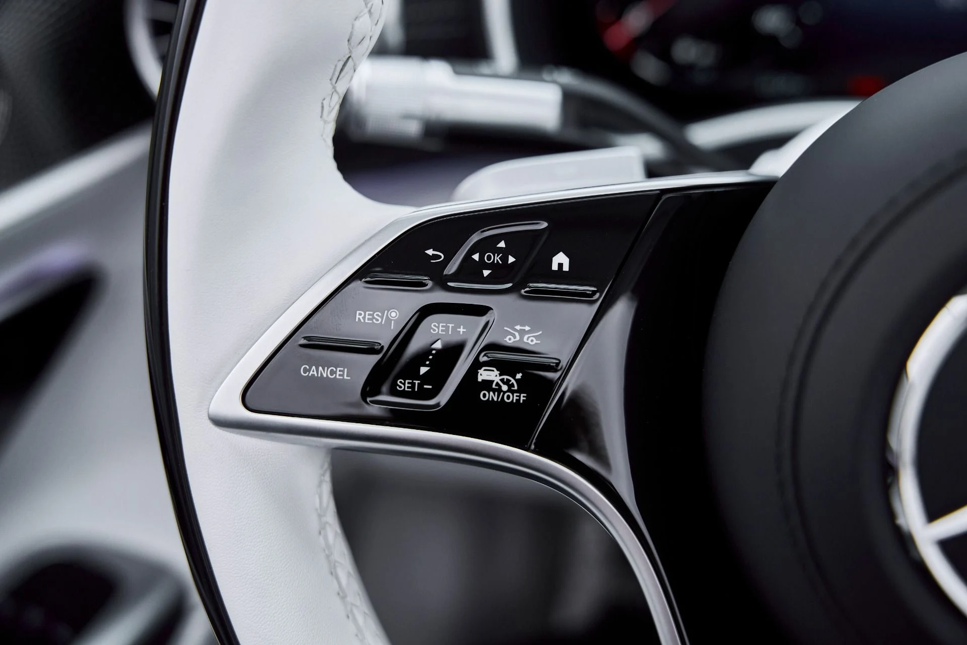 mph052_1604098289_Used_2026_Mercedes_Benz_SL_Class_Maybach_SL_680_1767218158_a432c710ed