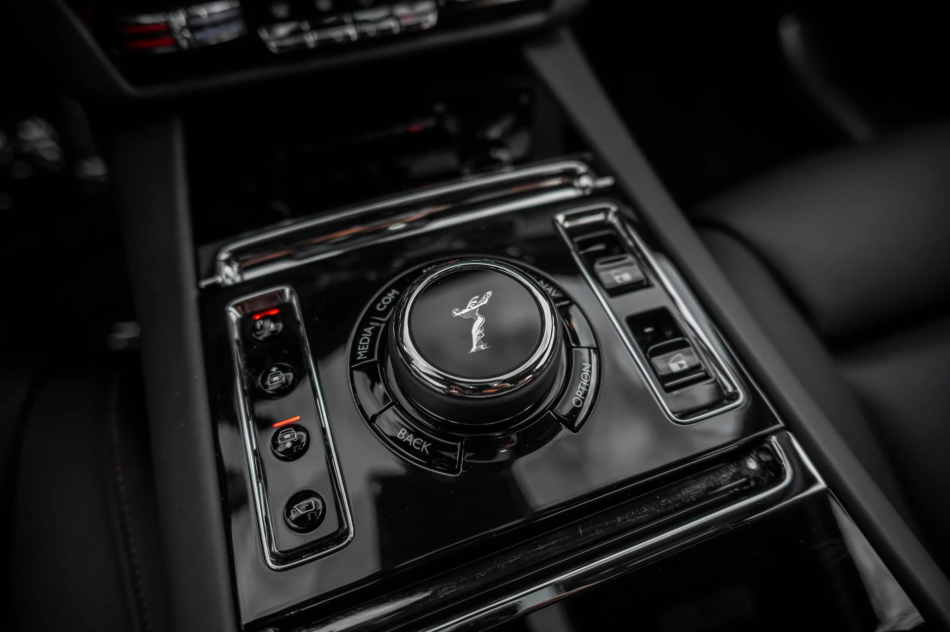 mph052_1607667484_e8a5bbd0f0ae4004a199efdf7752ed8d_303f411bd6