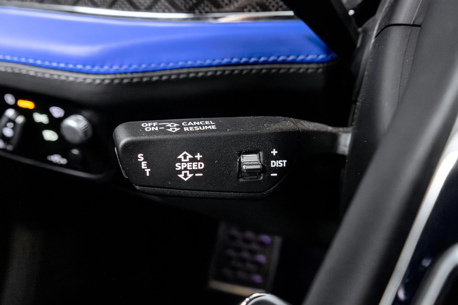 mph052_1639611244_Used_2020_Bentley_Bentayga_V8_1770245140_987a8ed642