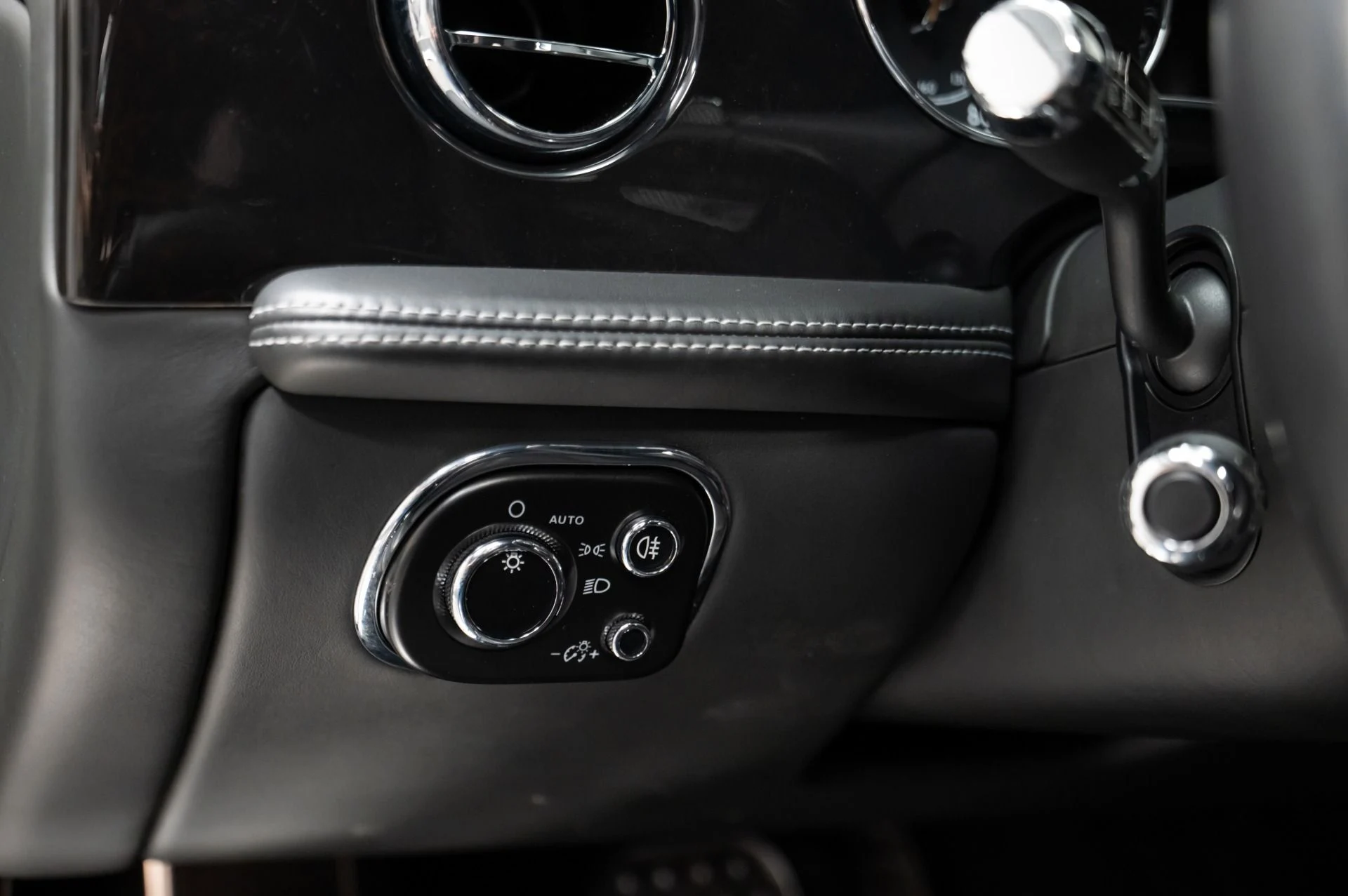 mph052_1664653357_Used_2012_Bentley_Mulsanne_1752678989_d746917382