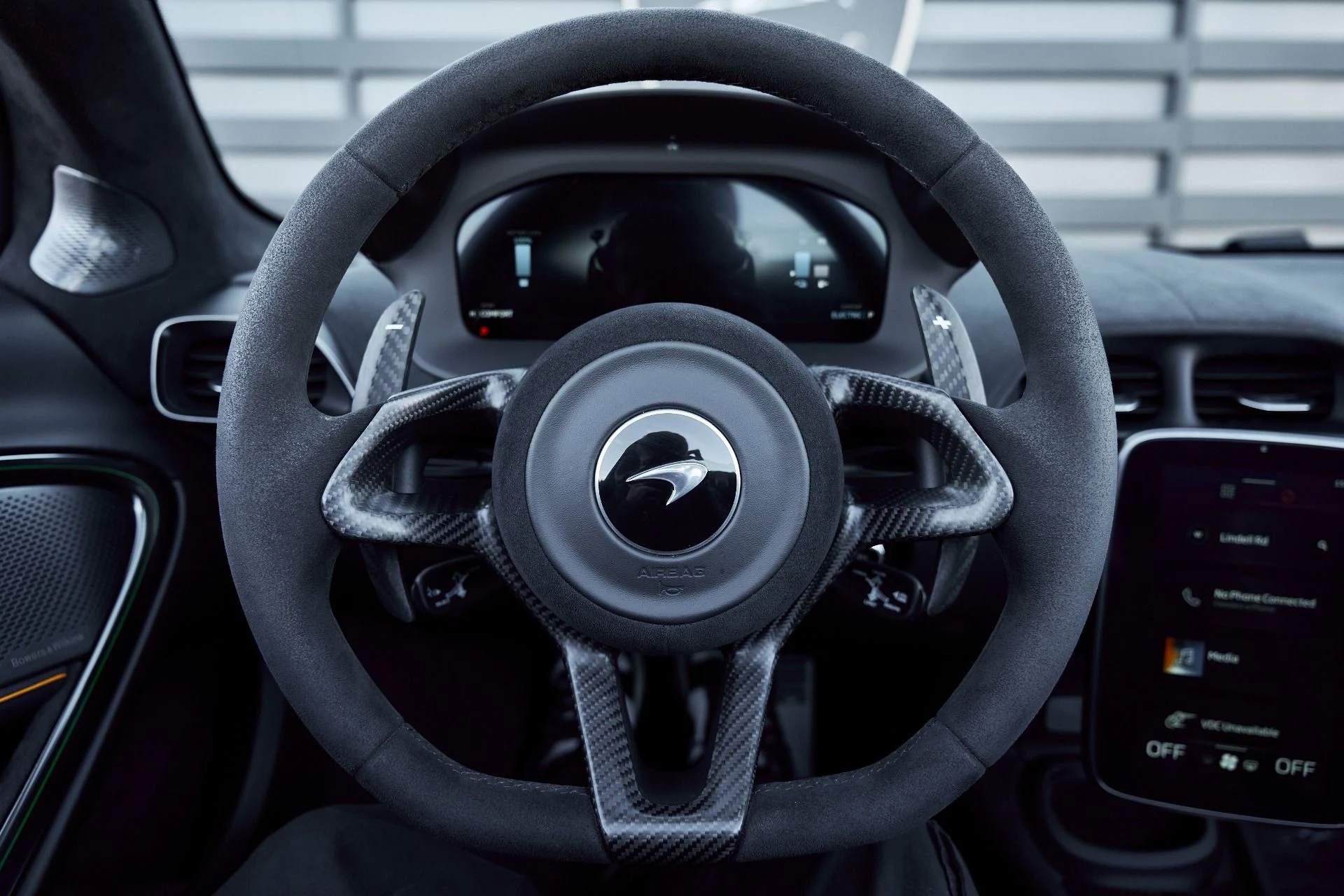 mph052_1716322040_Used_2025_Mc_Laren_Artura_Performance_1769481880_1a6178e5b8