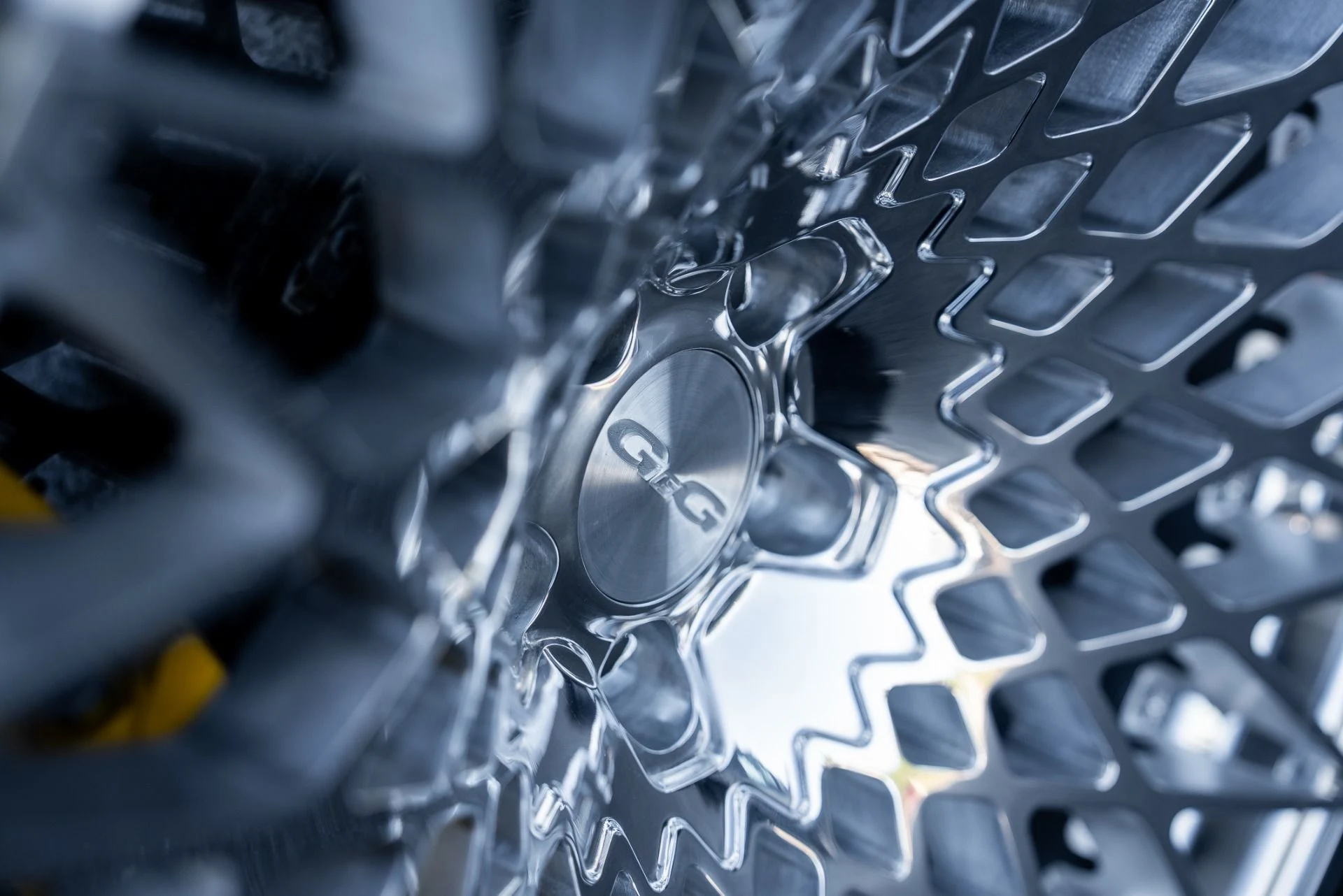 mph052_1724993467_Used_2024_Ferrari_Roma_Spider_1764029051_b90046847c