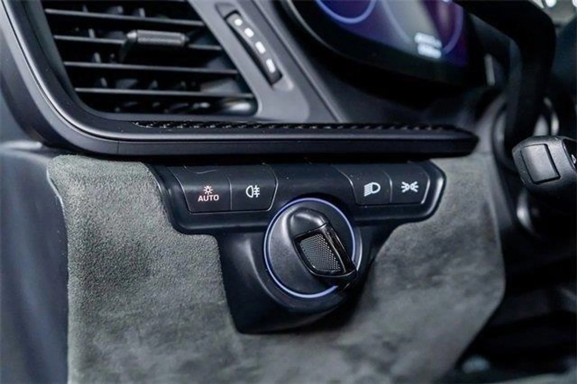 mph052_1735242781_c8joe_Y_Bl_AU_Oum_Tf4t_Zt8sq_Ht_Ytg_bc769d71a7