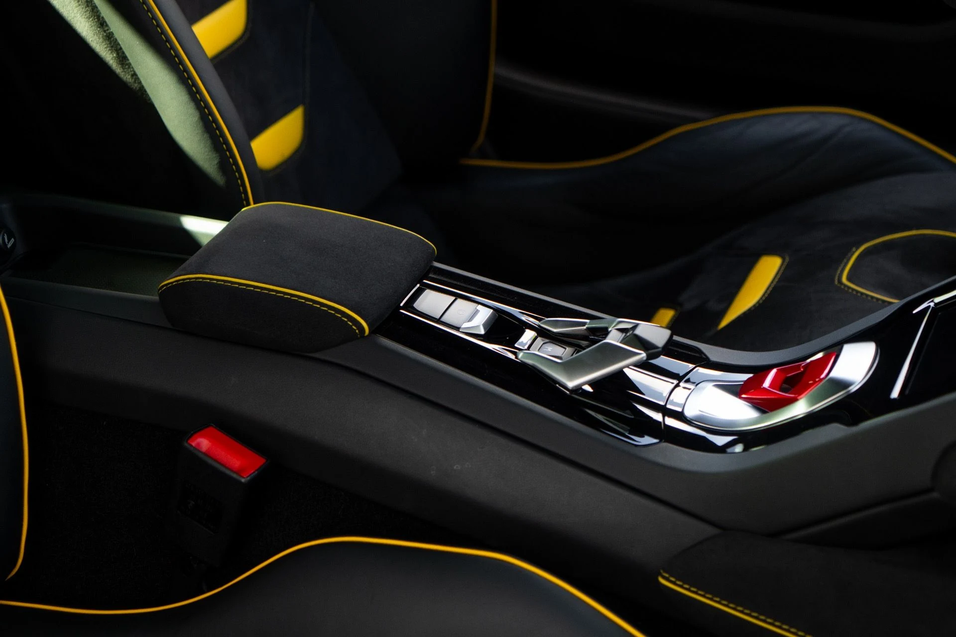 mph052_1743043457_Used_2022_Lamborghini_Huracan_EVO_1764129423_405b0a8eaf