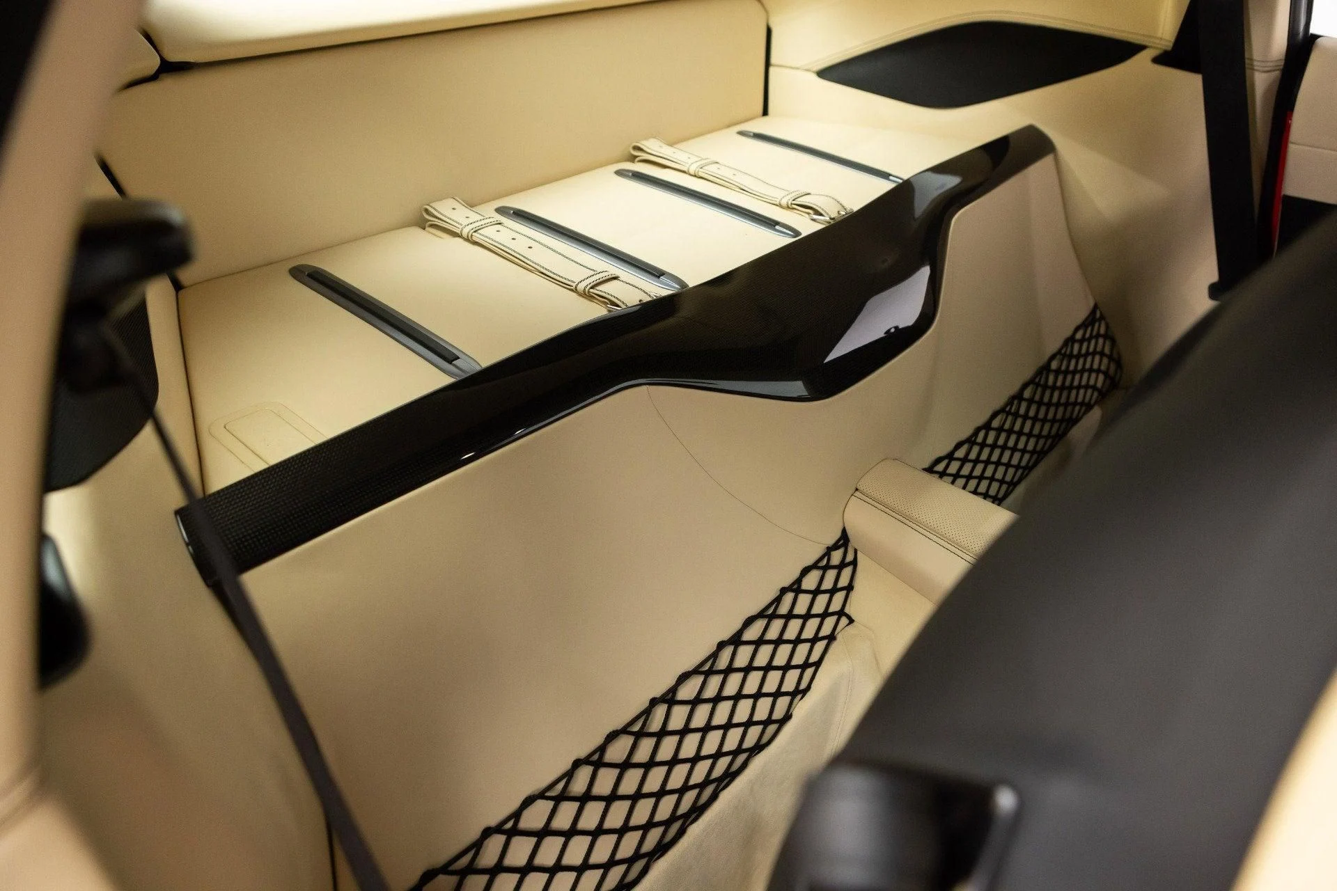 mph052_1743973335_Used_2018_Ferrari_812_Superfast_1777368519_e4de6ad38e