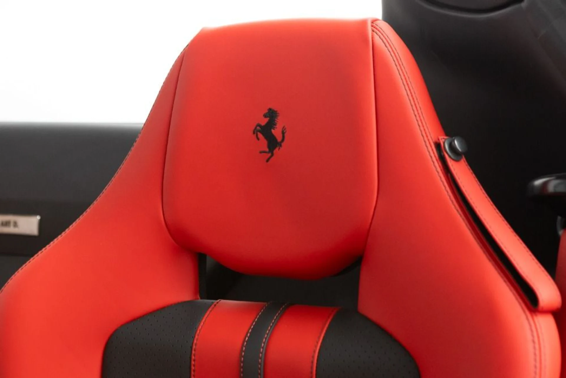 mph052_174575311_Used_2023_Ferrari_812_GTS_65b75a186d