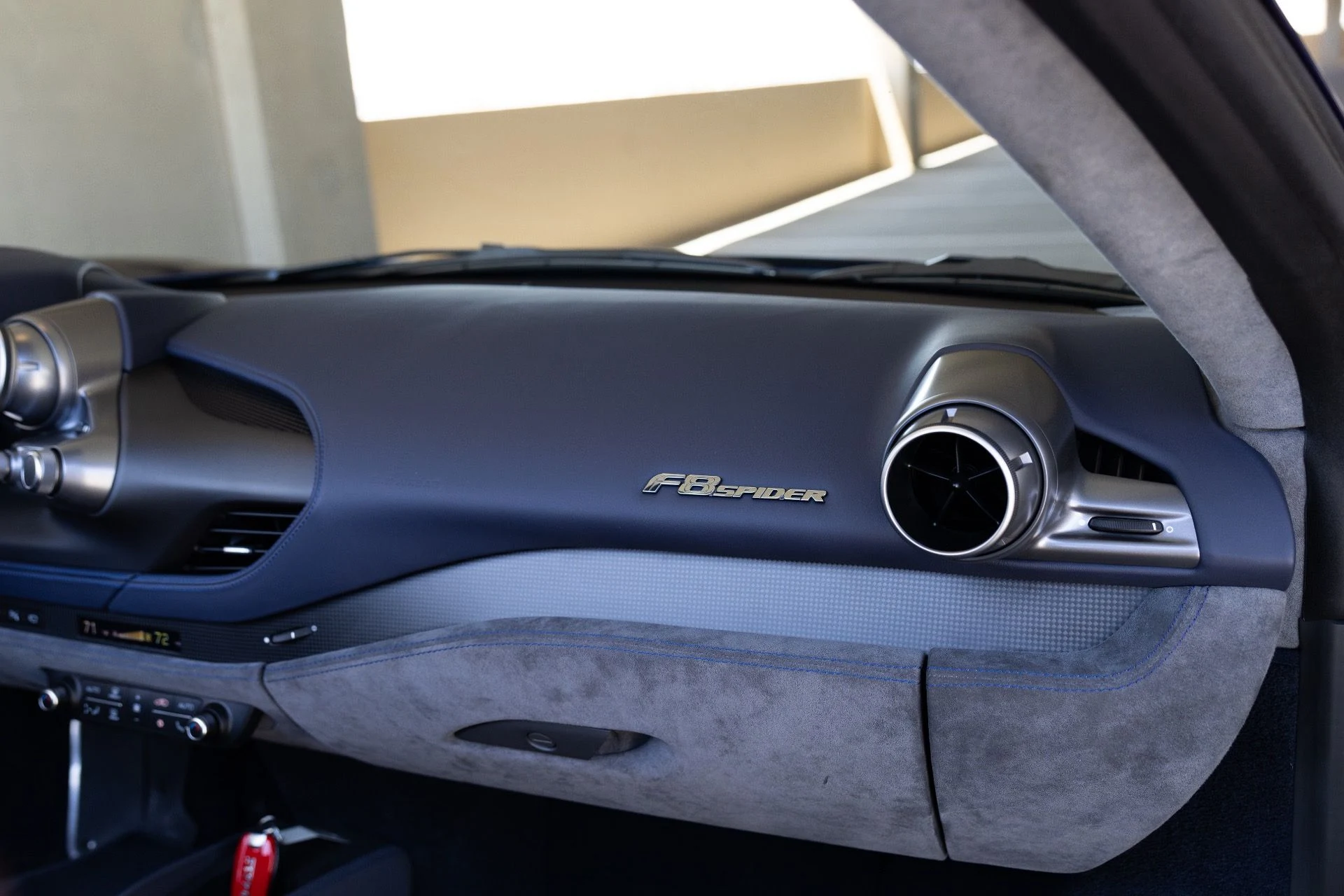 mph052_1762322751_Used_2022_Ferrari_F8_Spider_1778623083_1611b2f5a4