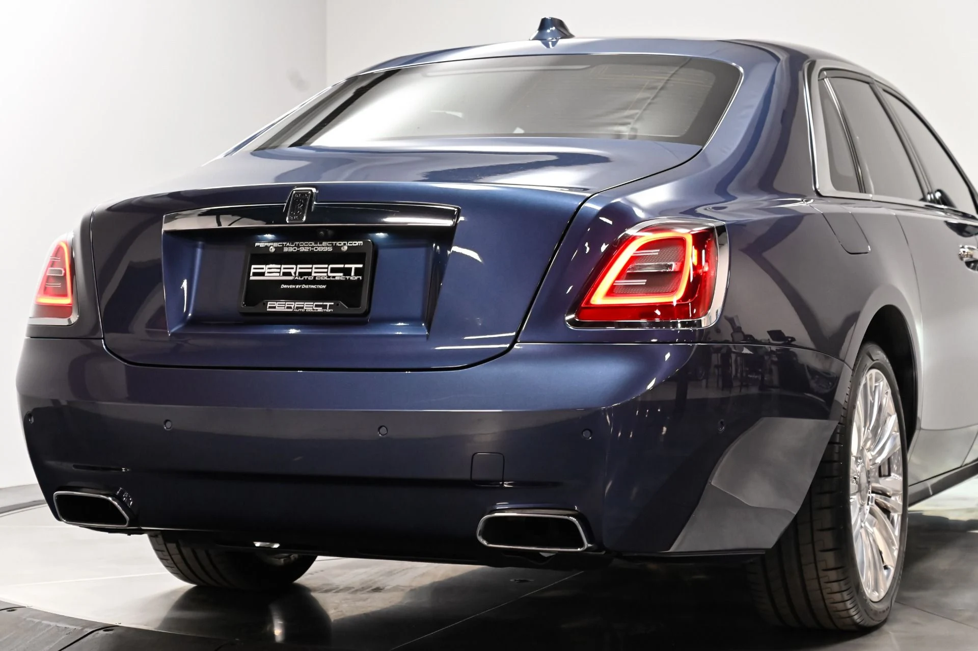 mph052_1794134270_Used_2021_Rolls_Royce_Ghost_Base_1788893206_1c80890e8a