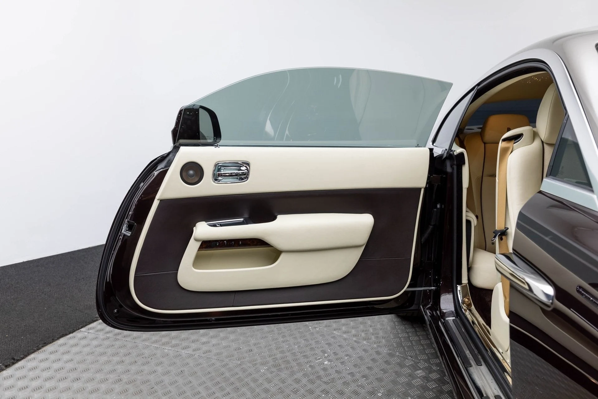 mph052_1794236288_53_27f5d1e153