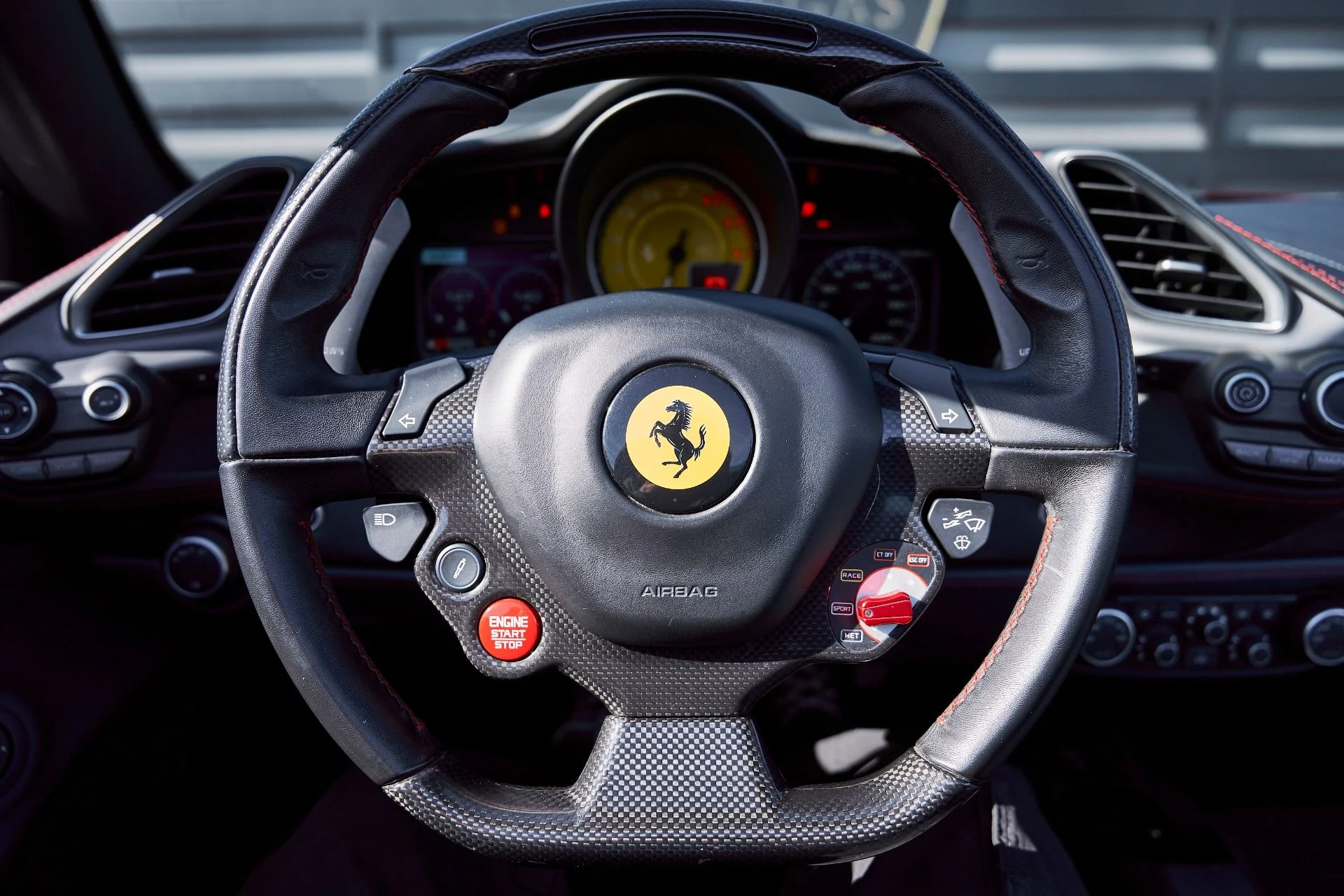 mph052_179767407_Used_2019_Ferrari_488_Spider_Base_1769555076_6d3a73f836