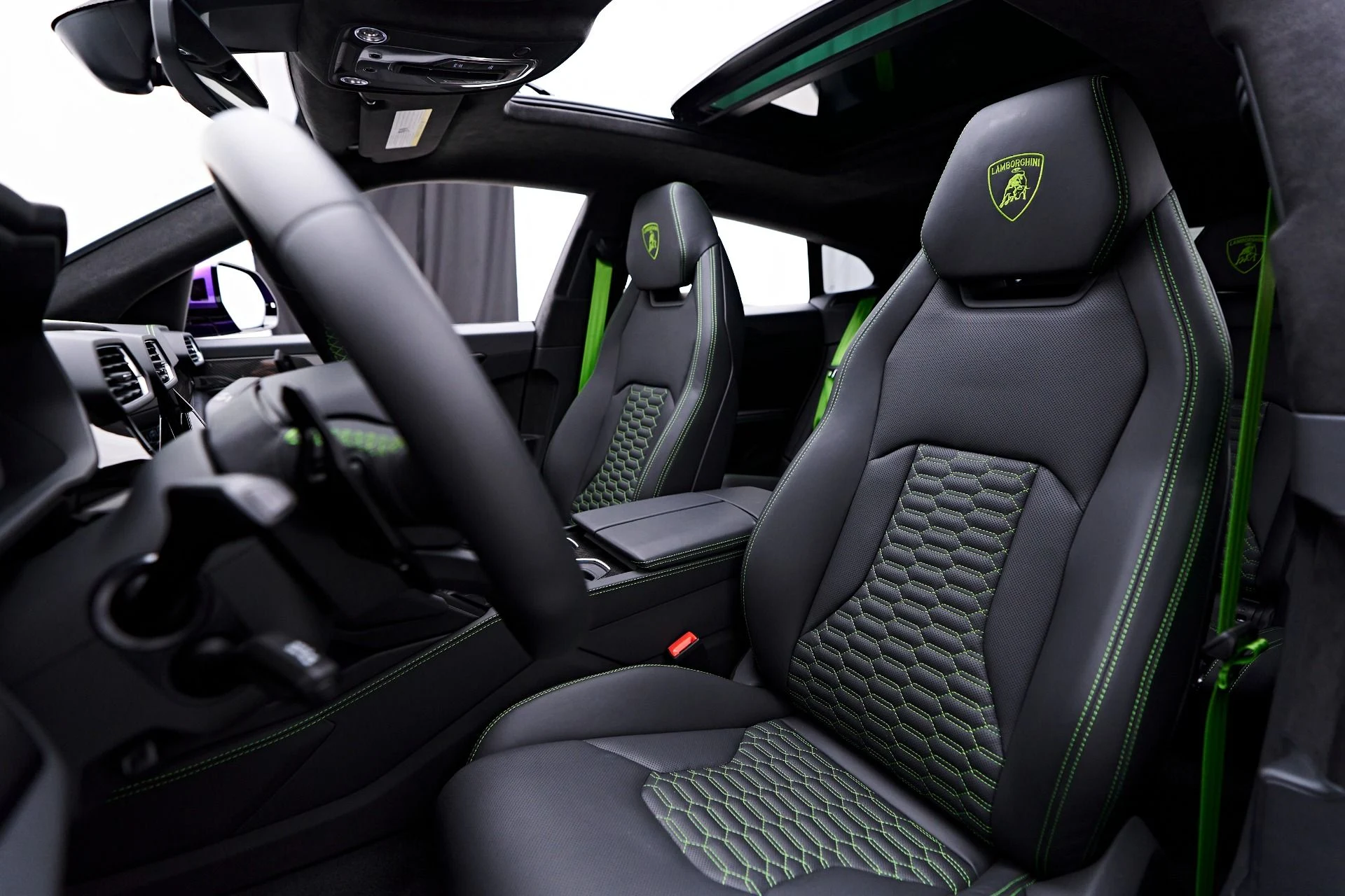 mph052_1808623313_Used_2024_Lamborghini_Urus_S_1753236168_e9c1d55291