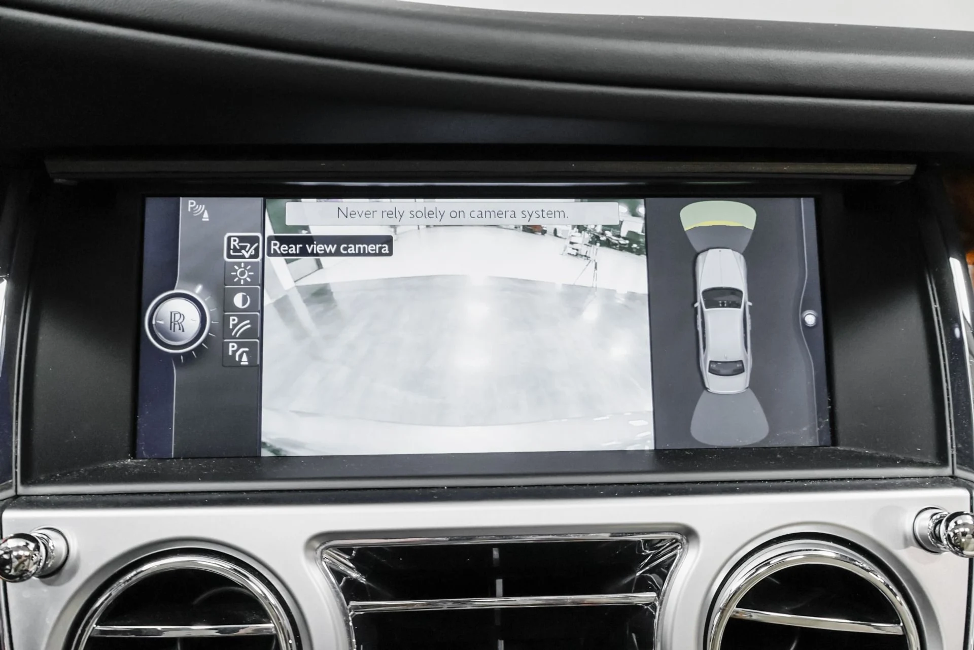 mph052_1856529901_Used_2010_Rolls_Royce_Ghost_1762979207_54171e8ef2