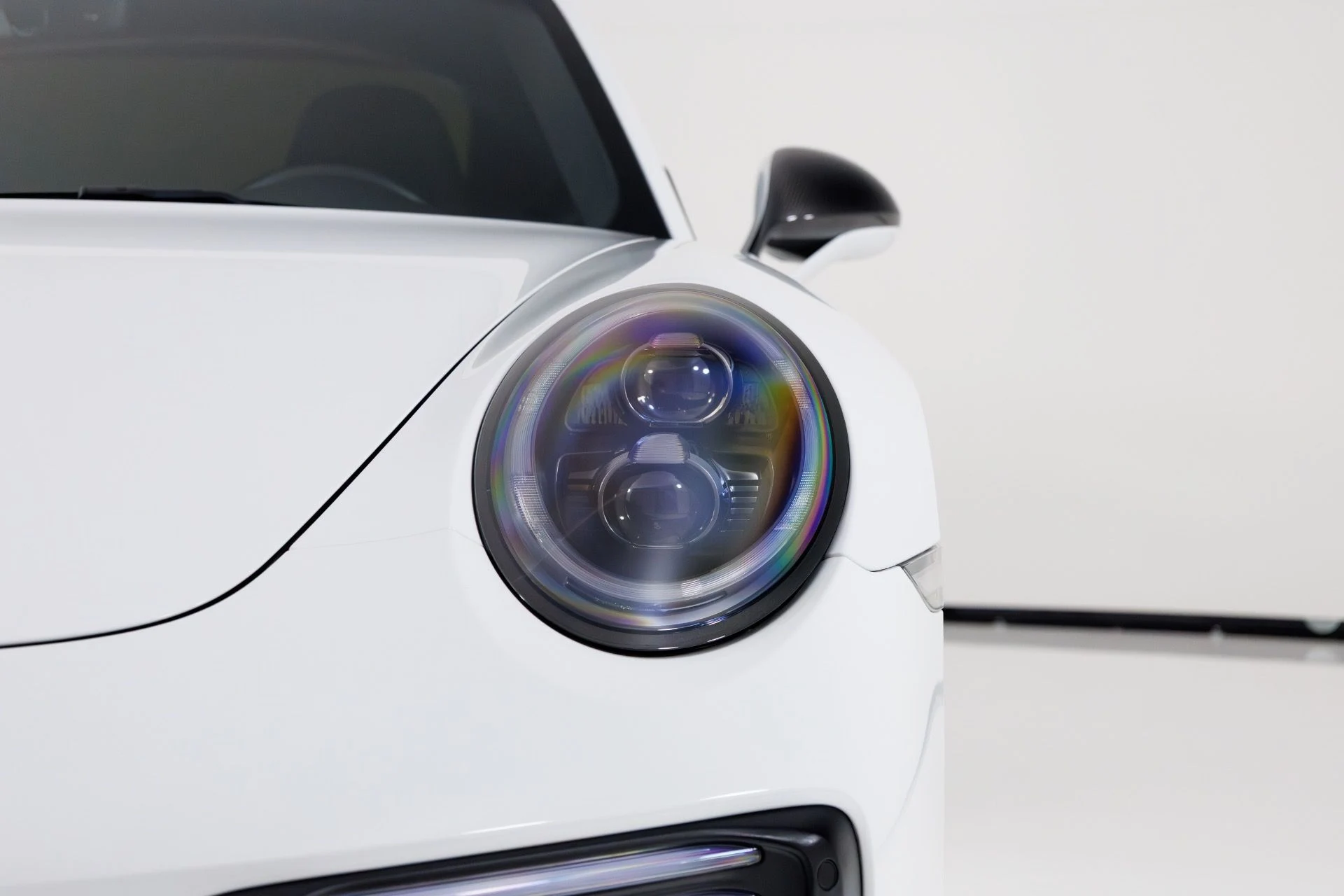 mph052_1856593302_Used_2019_Porsche_911_Turbo_S_1769802427_31640fdaa8