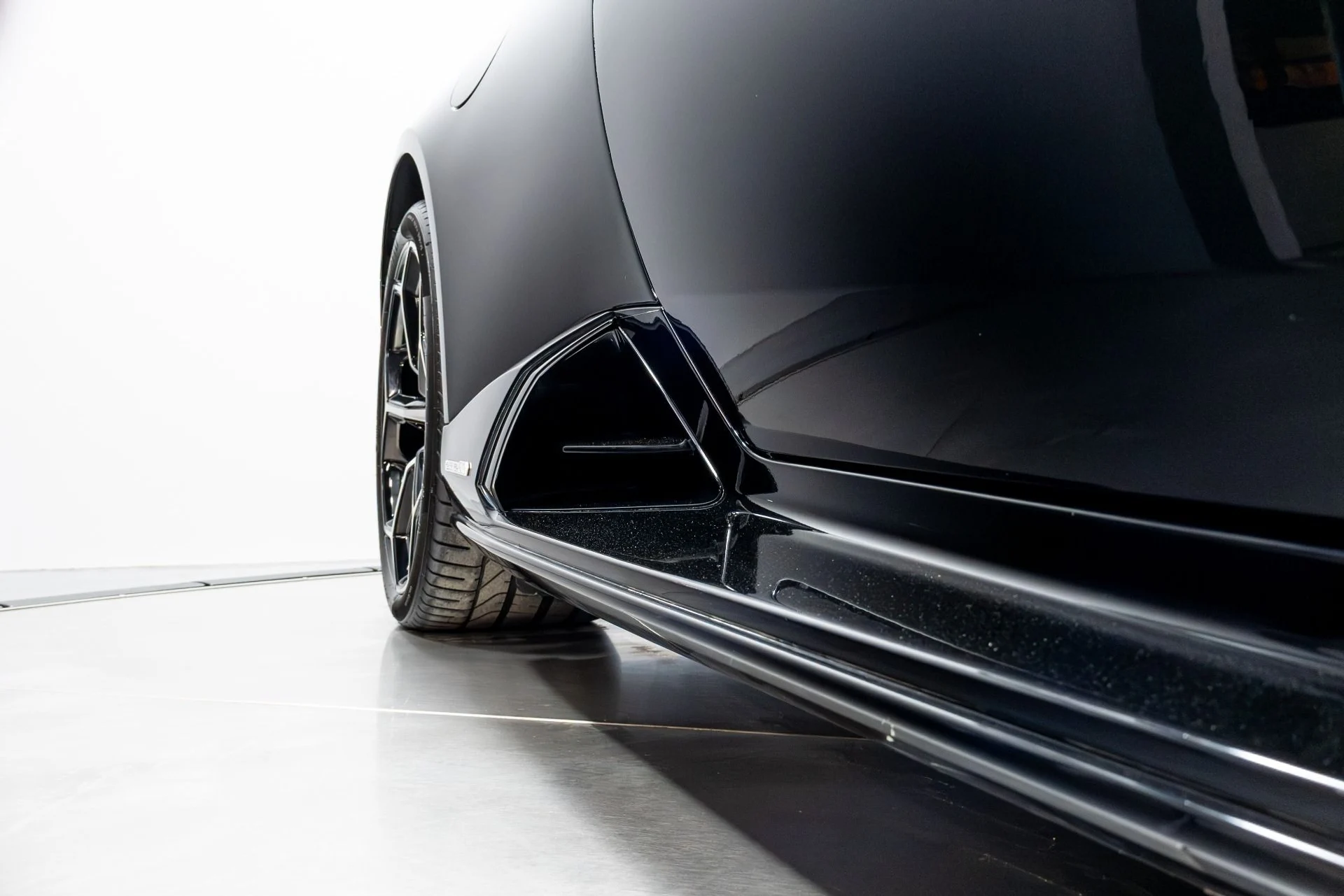 mph052_1869875722_Used_2020_Lamborghini_Huracan_EVO_1774302788_7b4f8b2dc9