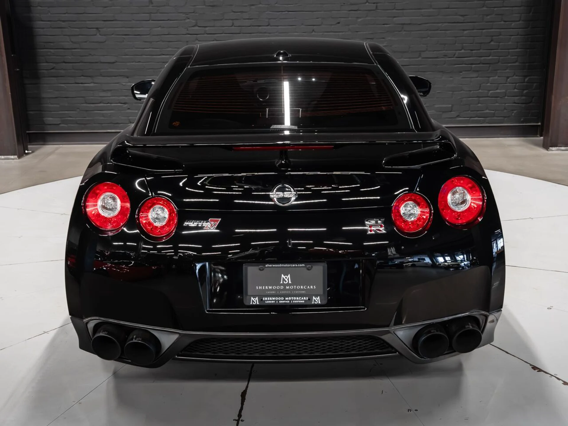 mph052_1895135046_nissan_gt_r_2009_ea610e3423