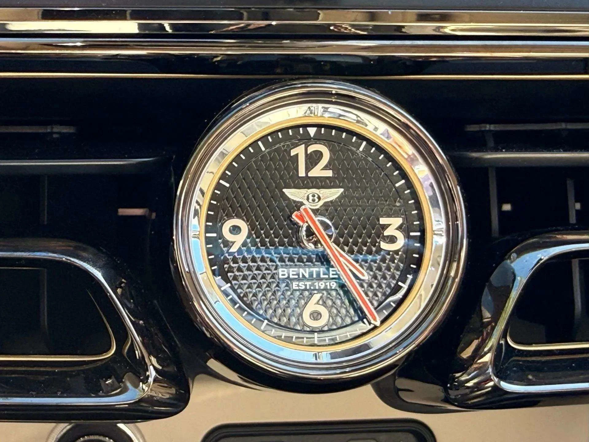 mph052_1927302490_24b64d2bc92b482c8fe7d9ab9feeac5d_6ab6d50117