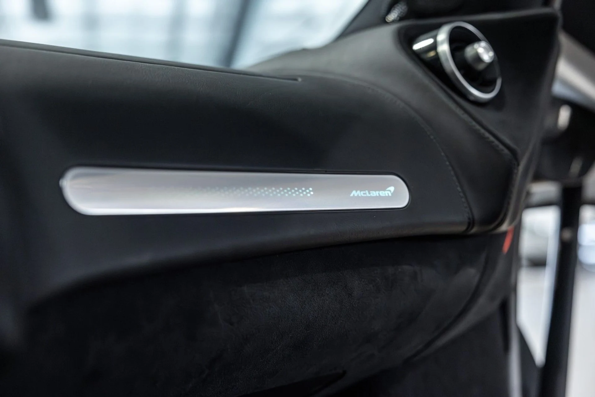 mph052_1932987300_6w_1674597d6b