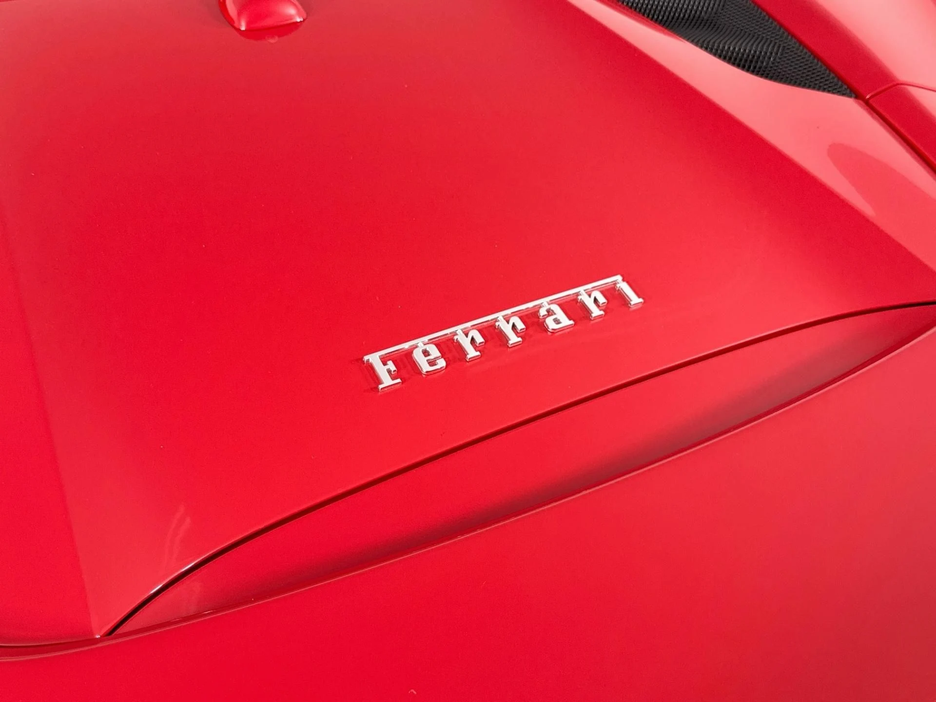 mph052_1941766759_Used_2019_Ferrari_488_Spider_1787009357_d01d1770bf