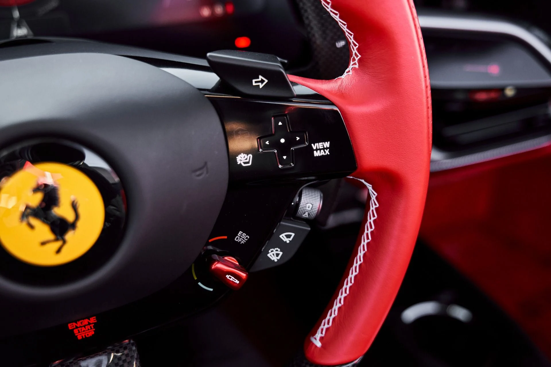 mph052_1957787438_Used_2025_Ferrari_SF_90_Spider_Base_1776876615_ce509fff81