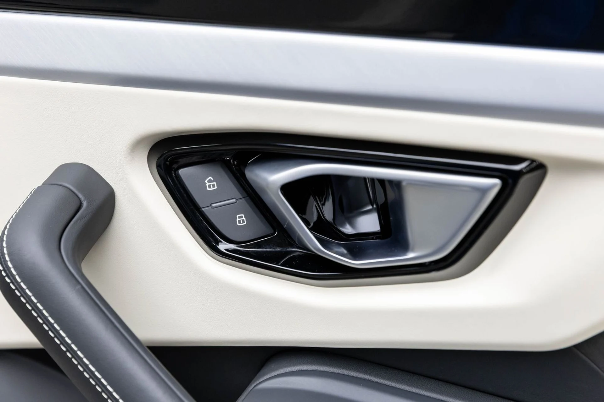 mph052_1986922023_53_55048b481a