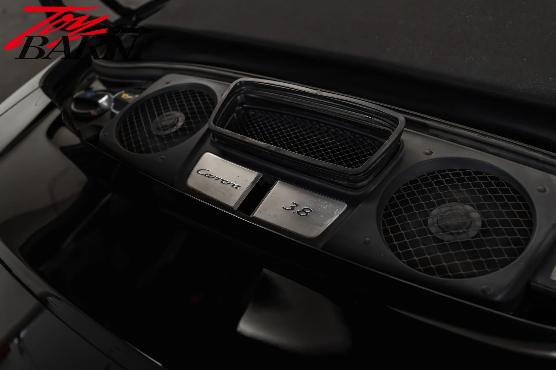 mph052_1988873799_e4877c4770a37a1ab7f753c1a608b080x_40f62f491d