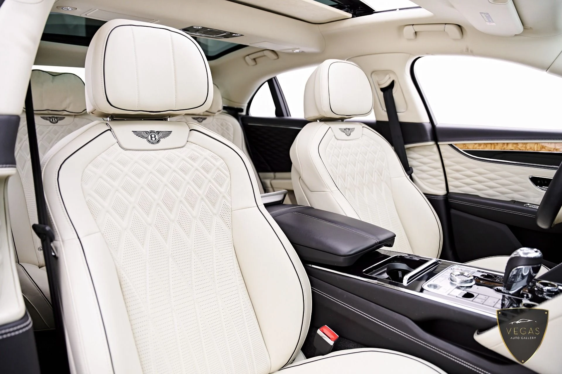 mph052_20016536_Used_2022_Bentley_Flying_Spur_V8_1782495090_0056b3ea37