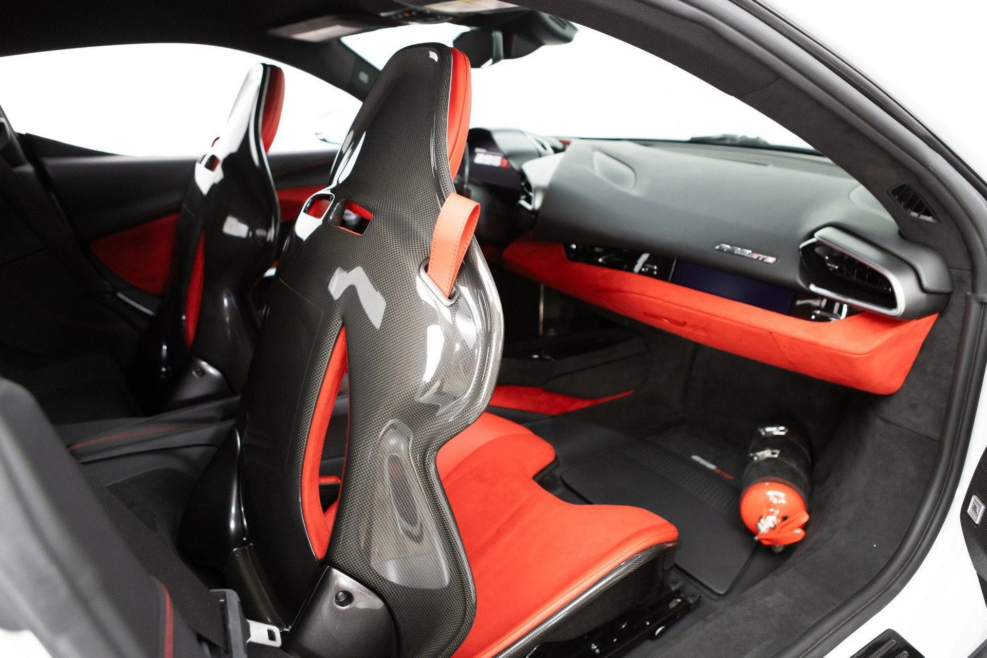 mph052_2008853664_Used_2024_Ferrari_296_GTB_1777368314_bb50353089