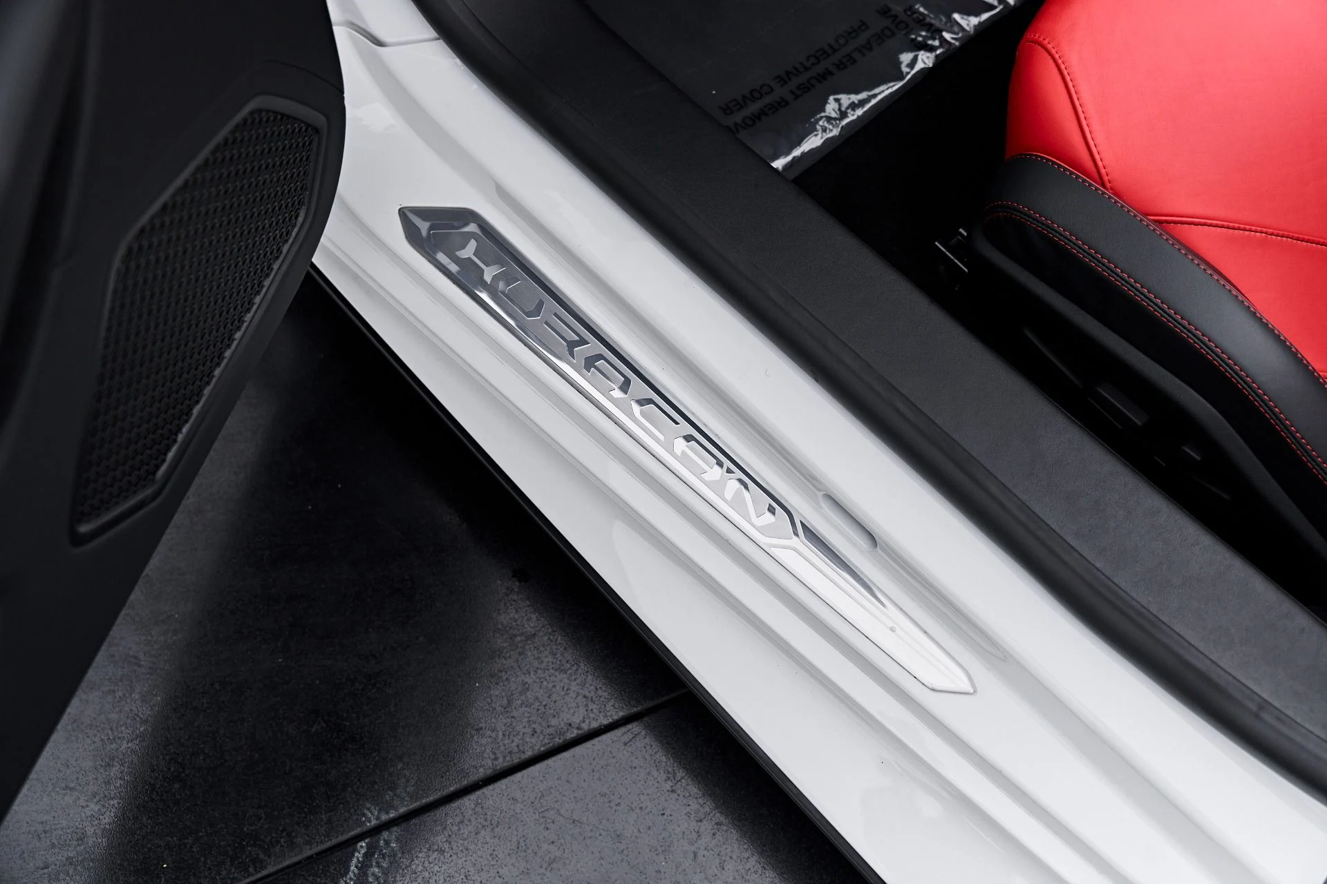 mph052_2021060525_Used_2024_Lamborghini_Huracan_EVO_Base_1791337164_2db3e1e898