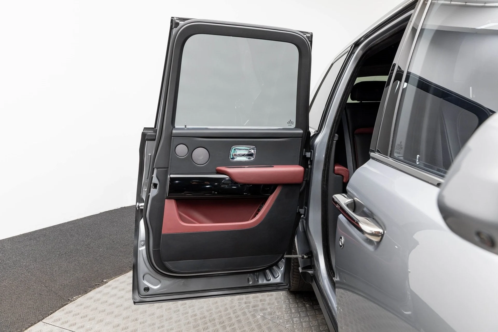 mph052_203434057_53_a11f45b164