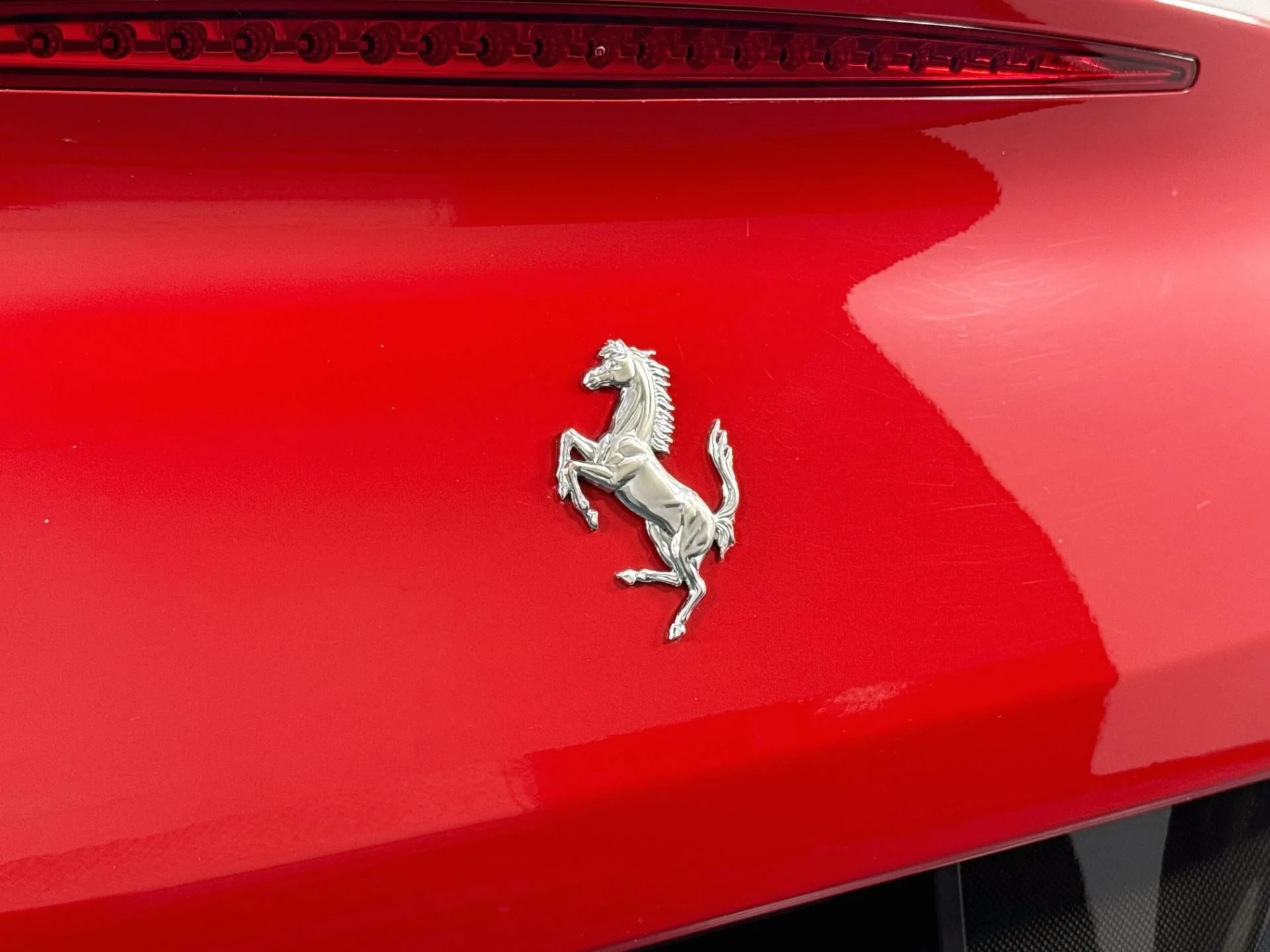 mph052_2039402752_Used_2010_Ferrari_California_1790360499_1520c76f47