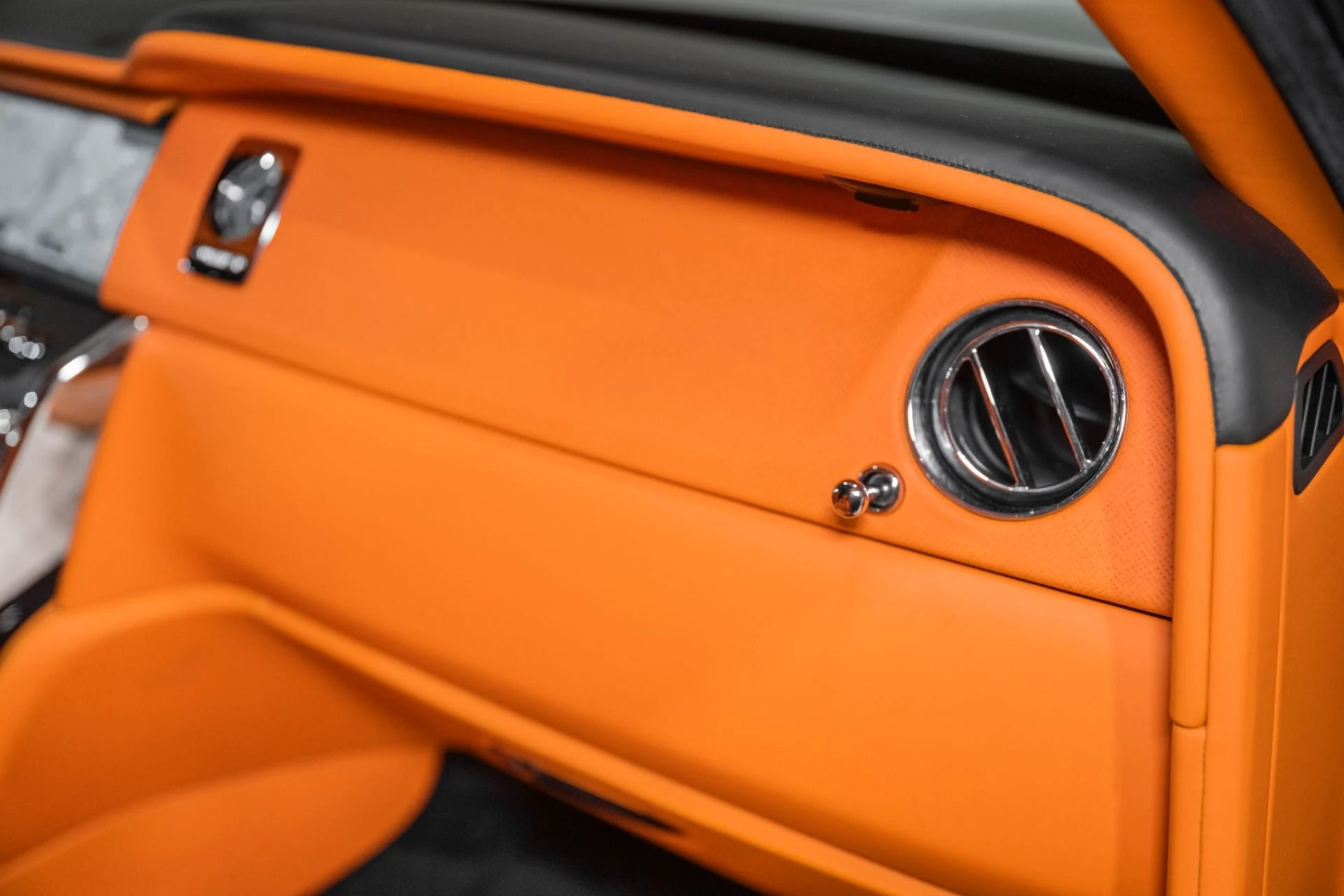 mph052_2042946398_Used_2020_Rolls_Royce_Cullinan_1773160473_341fa8bd83