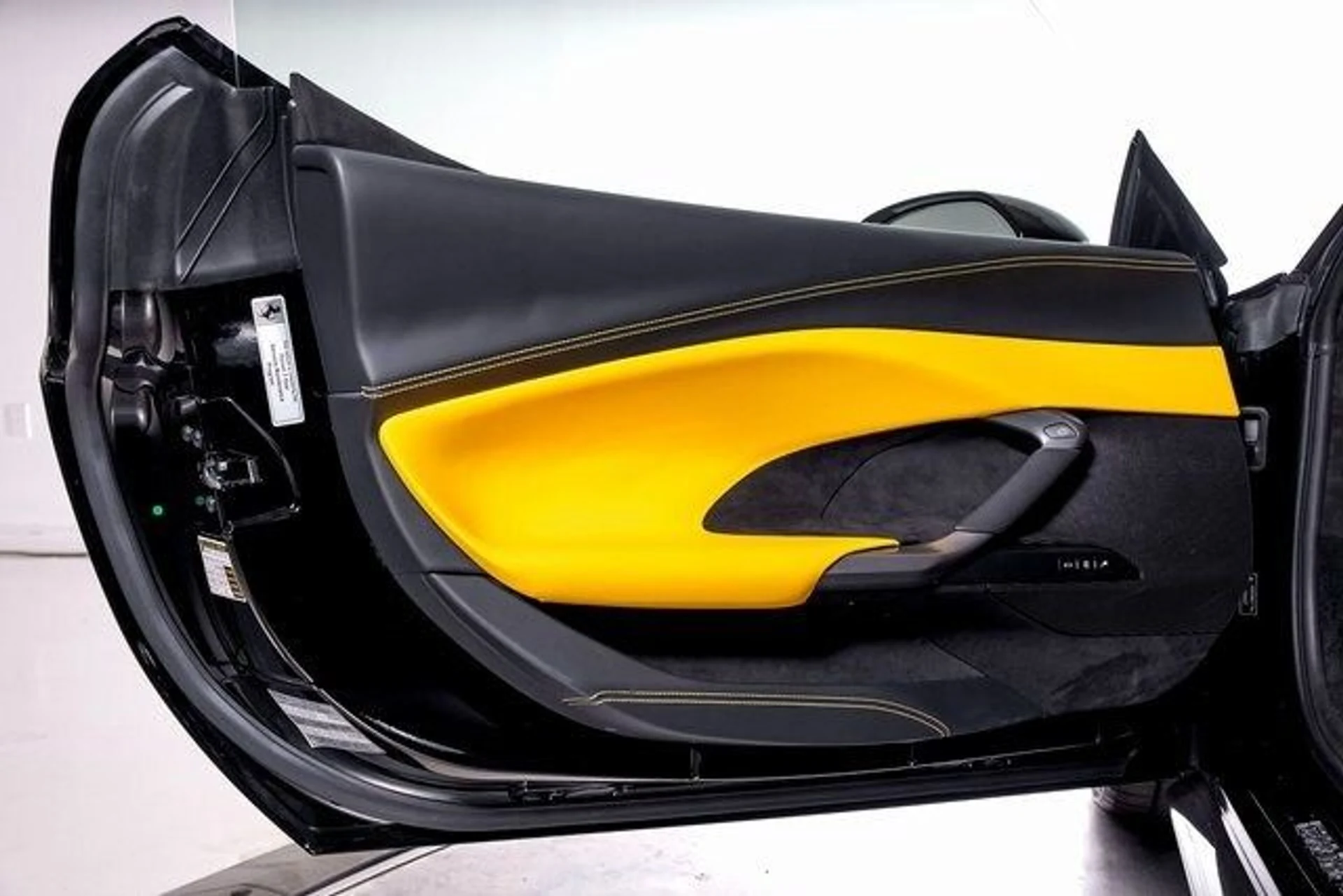 mph052_2051157011_3d63d59c05c3e4f3a011c9982c9f38b4x_7087b86fd4