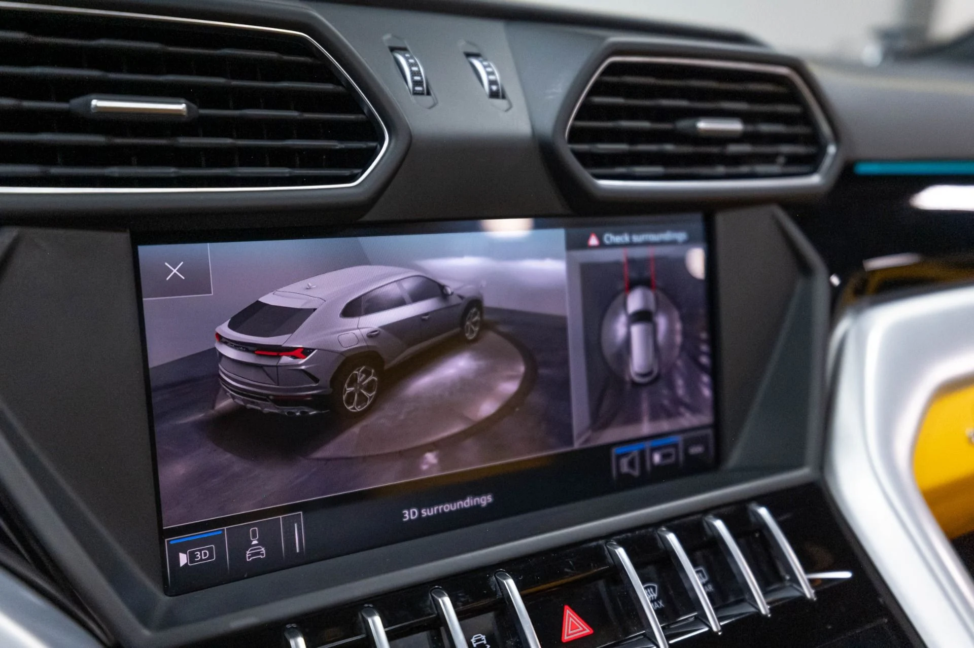 mph052_2051787519_Used_2019_Lamborghini_Urus_1786985122_d2452610db