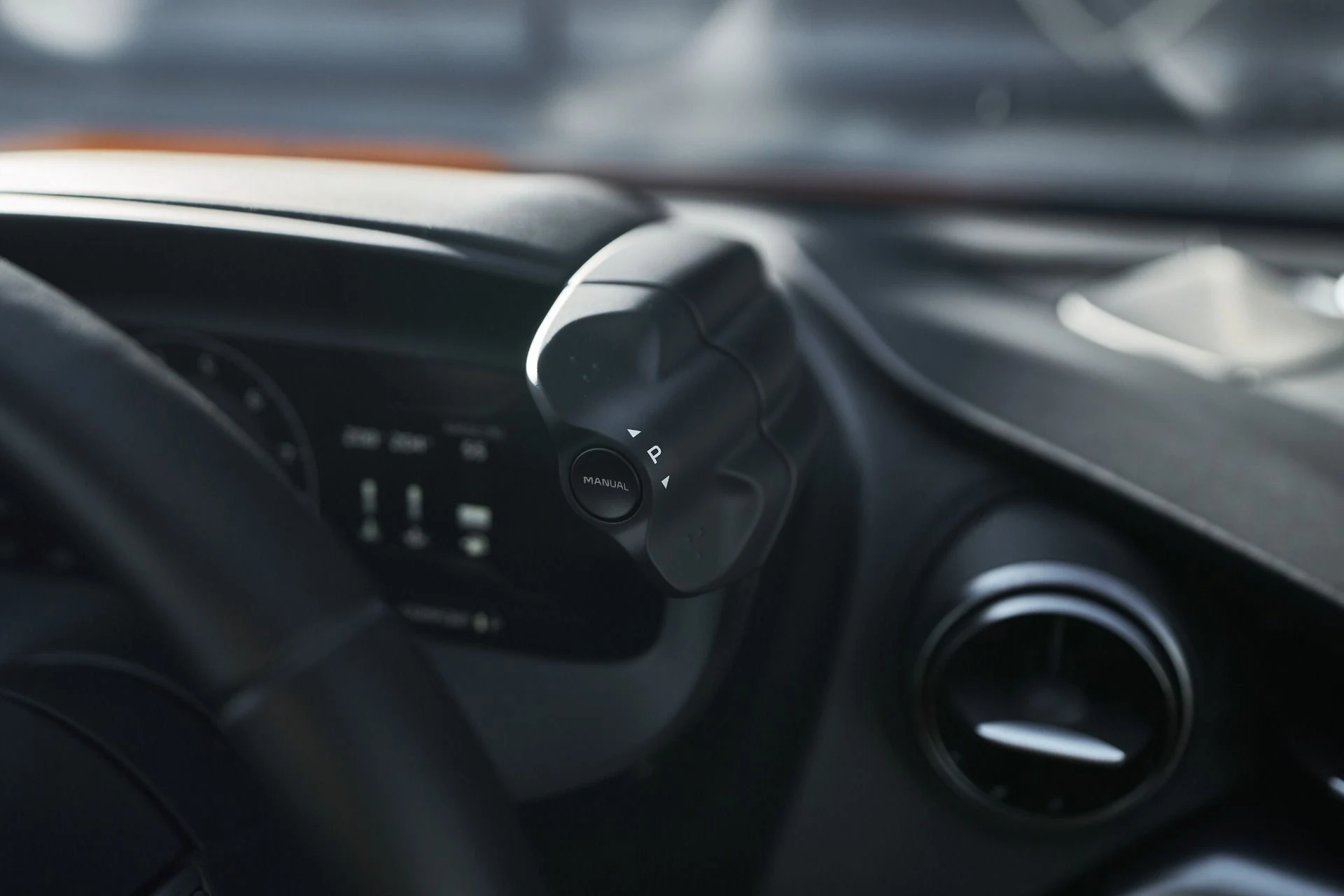 mph052_2073184504_Used_2024_Mc_Laren_750_S_1765410724_76fa8028bb