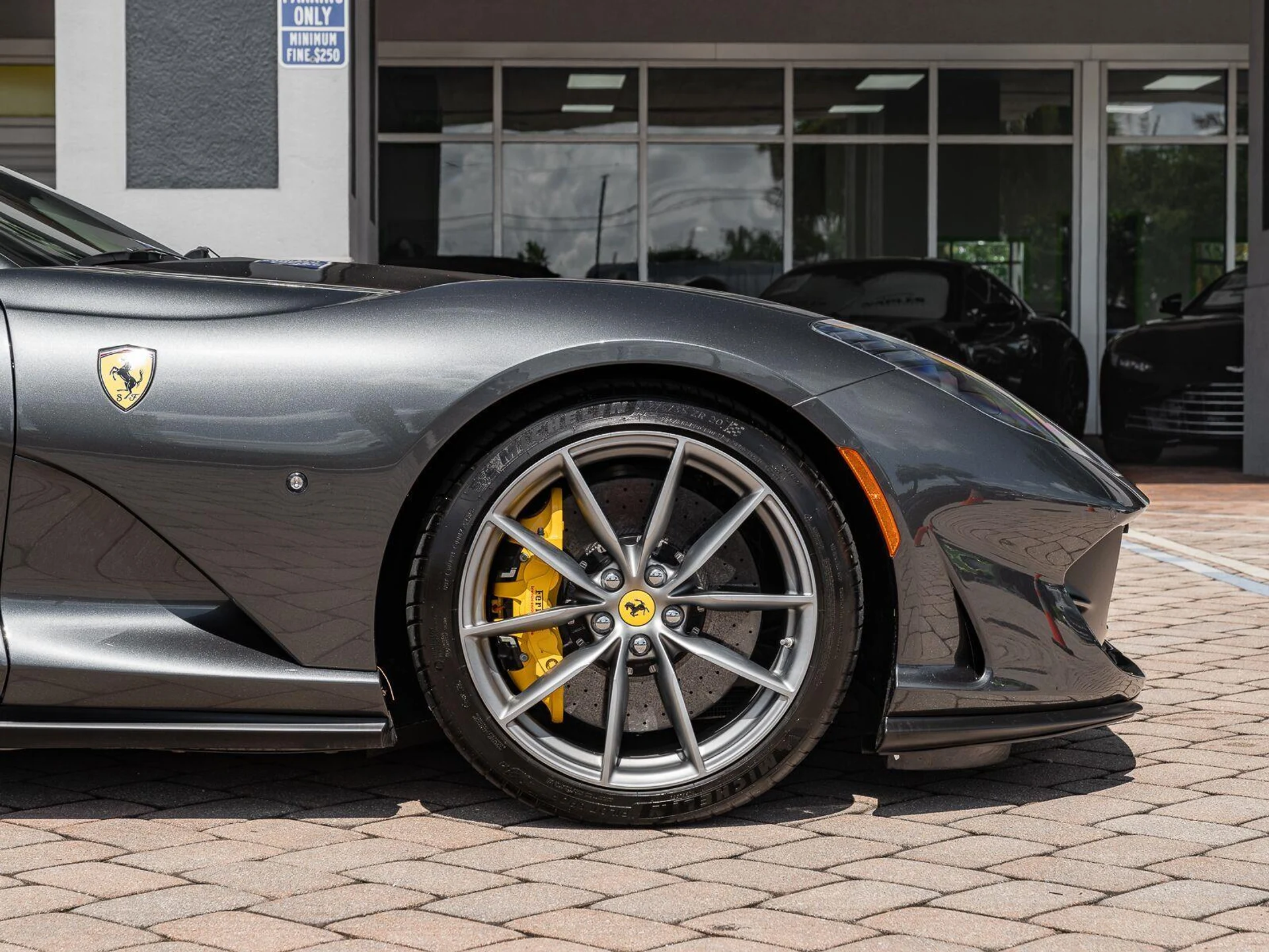 mph052_2084871417_Used_2022_Ferrari_812_GTS_Convertible_1784905716_62f6d92b03
