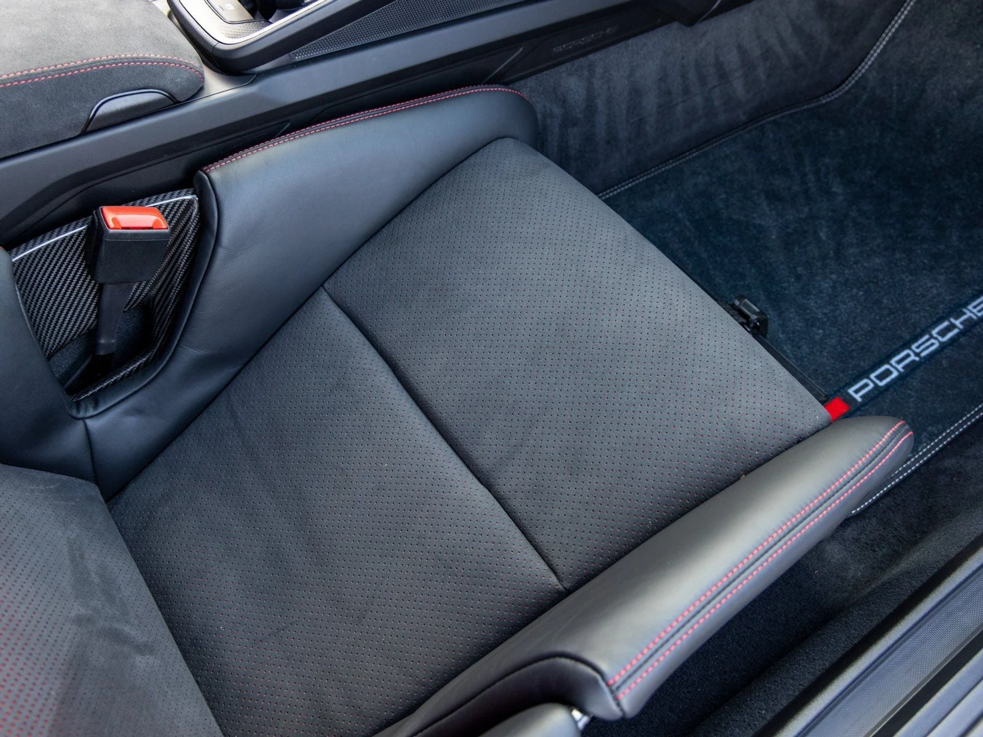 mph052_211296224_53_469853f0d7