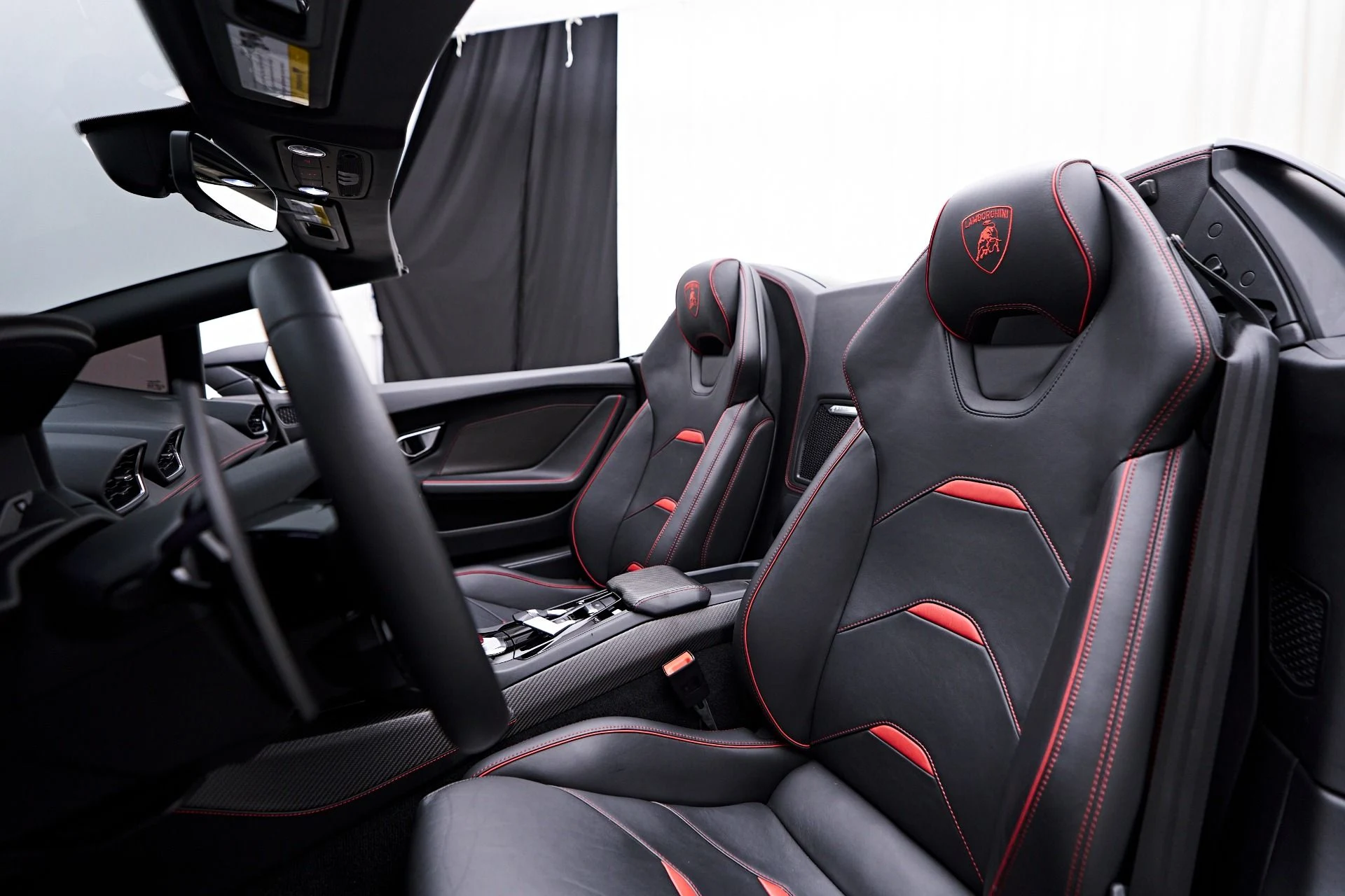 mph052_2132834392_Used_2020_Lamborghini_Huracan_EVO_Base_1755655935_2a313ae503