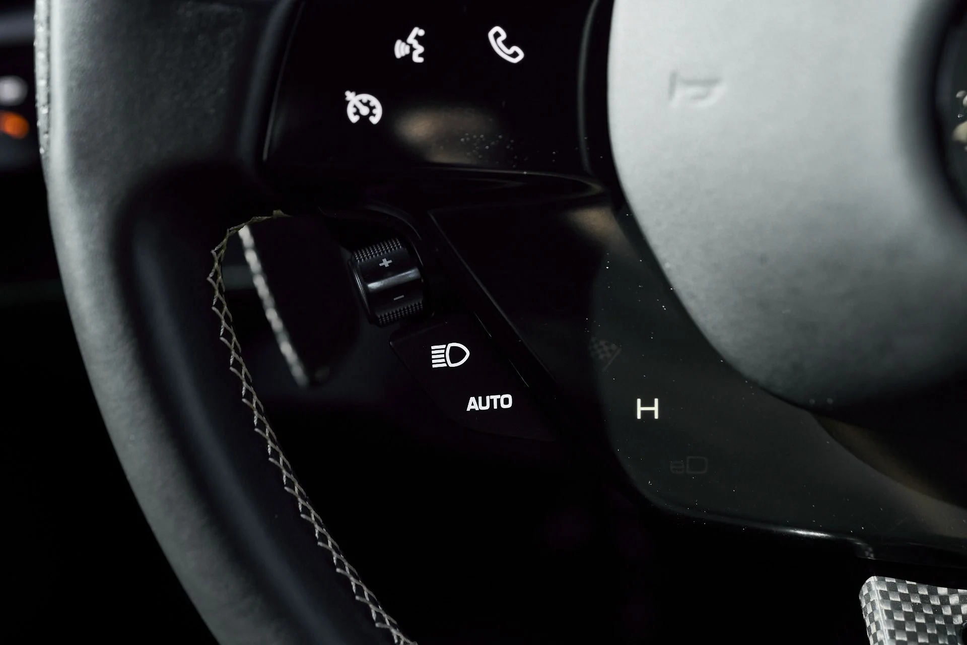 mph052_2151016174_Used_2022_Ferrari_SF_90_Stradale_Base_1762462423_74e7e06b77