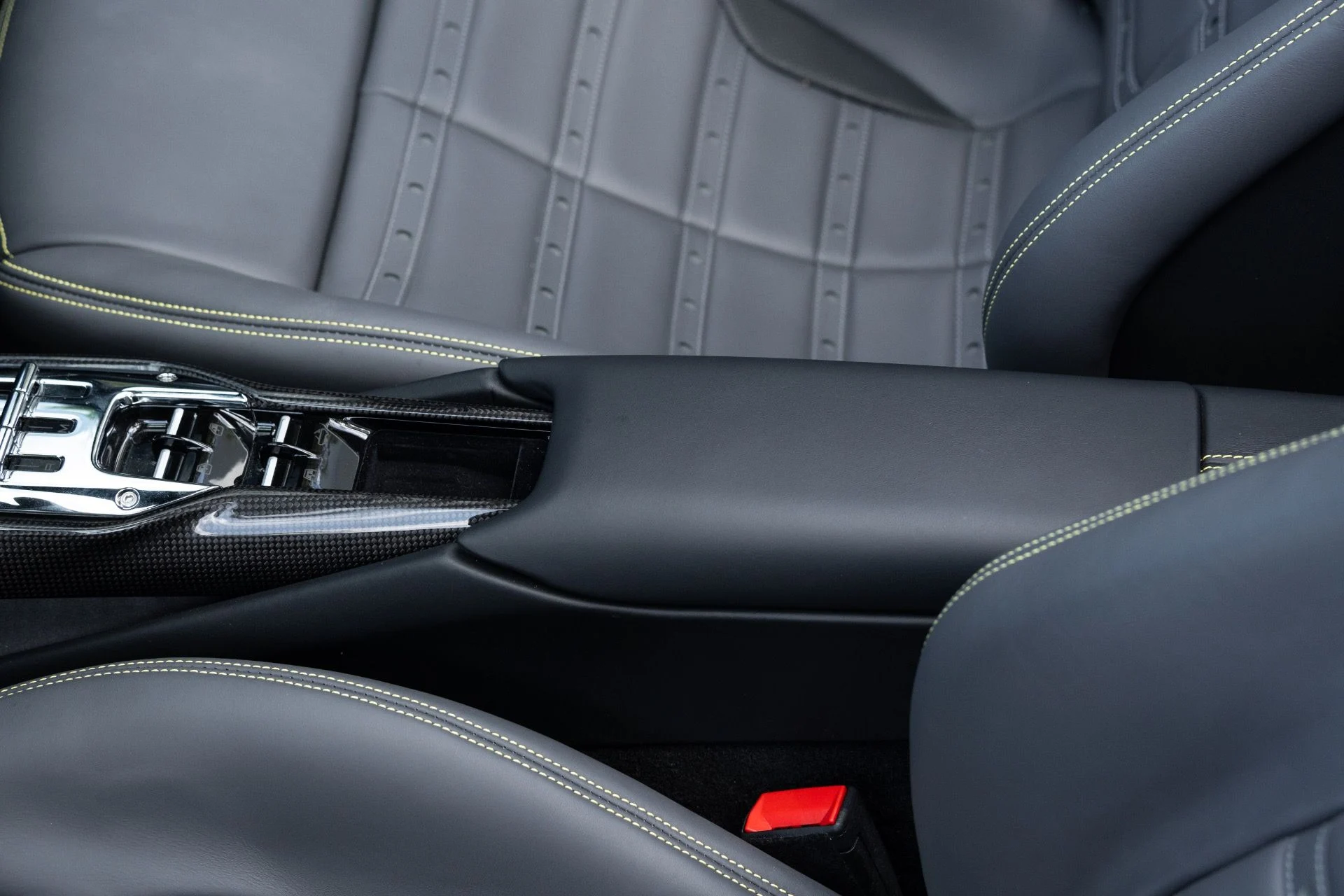 mph052_216167575_Used_2024_Ferrari_296_GTS_1776964703_74f9c34c9e