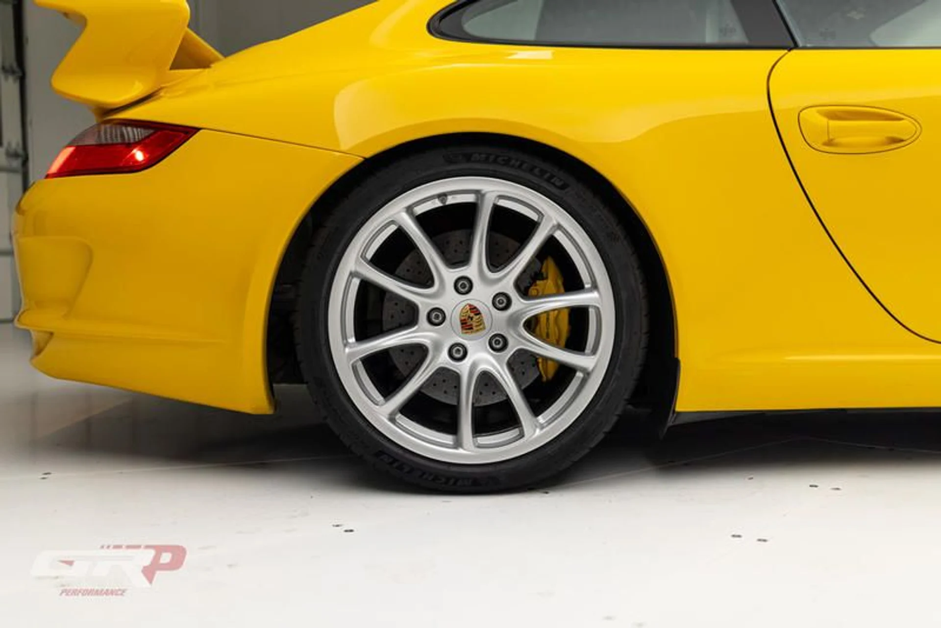 mph052_2175186303_51487_E98_DA_03_428_F_A296_F6580_F318130_32573d7d17