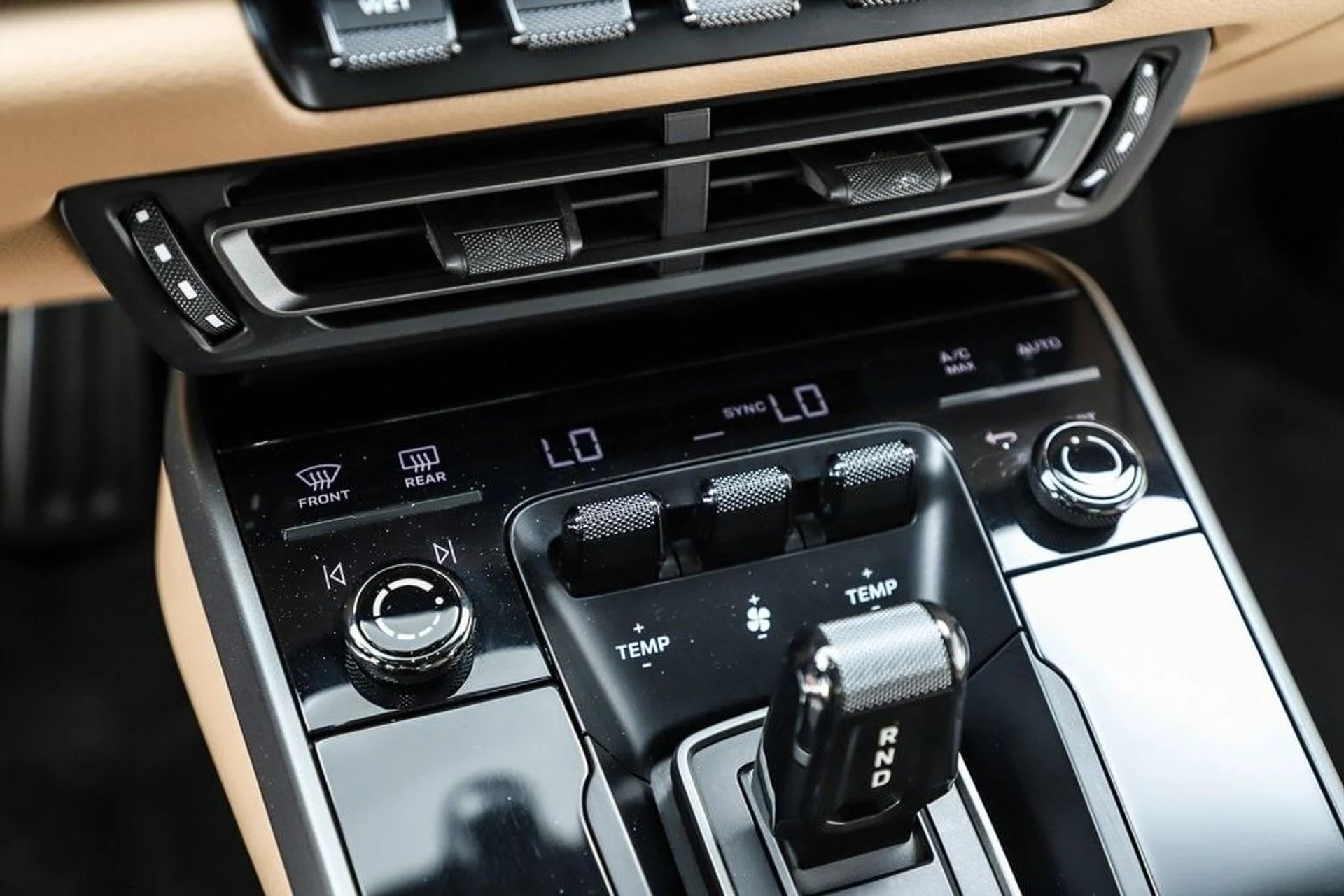 mph052_2187688273_96a4d77e46628e448d3d7e56092e75c1x_3ab2fc5a09