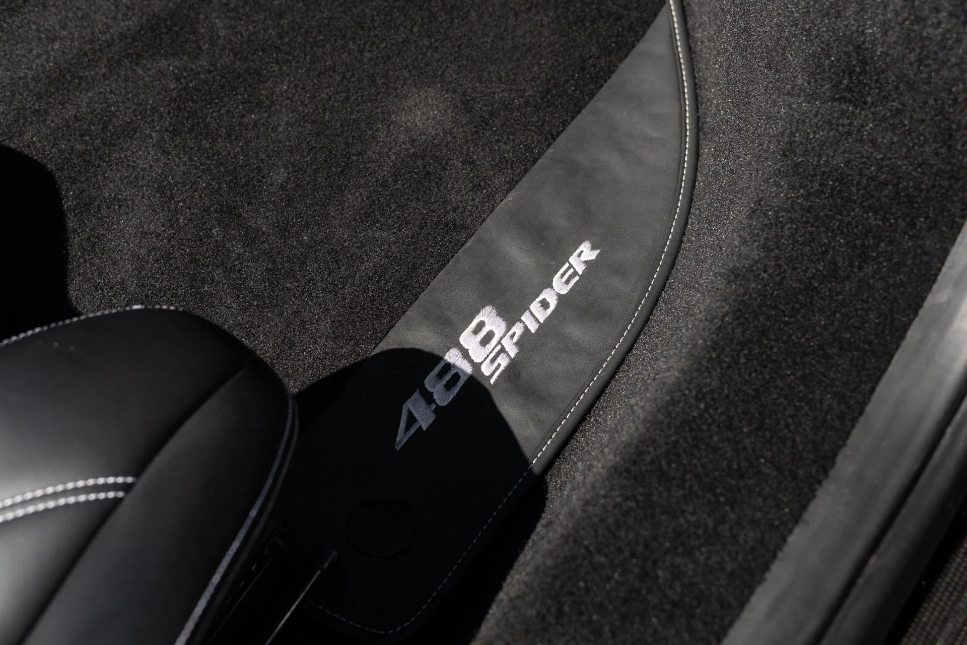 mph052_2197226724_Used_2017_Ferrari_488_Spider_1771888975_f0eb28c281