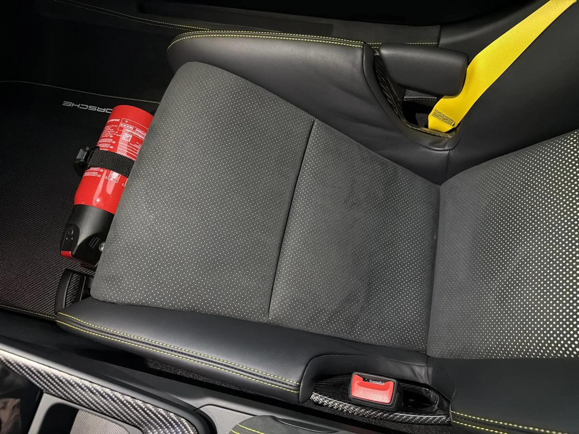 mph052_224009427_738d697fddd146a7513664f6e243175c_a84cecabad